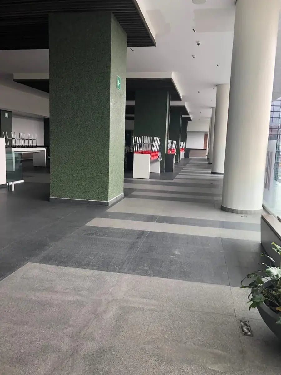 Local Comercial Spot2