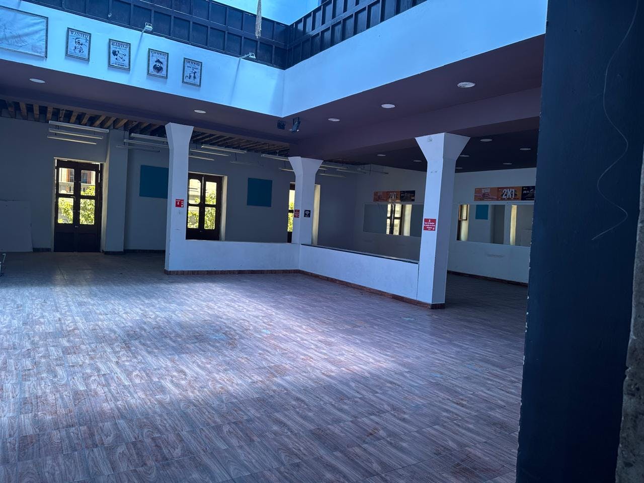 Local Comercial Spot2