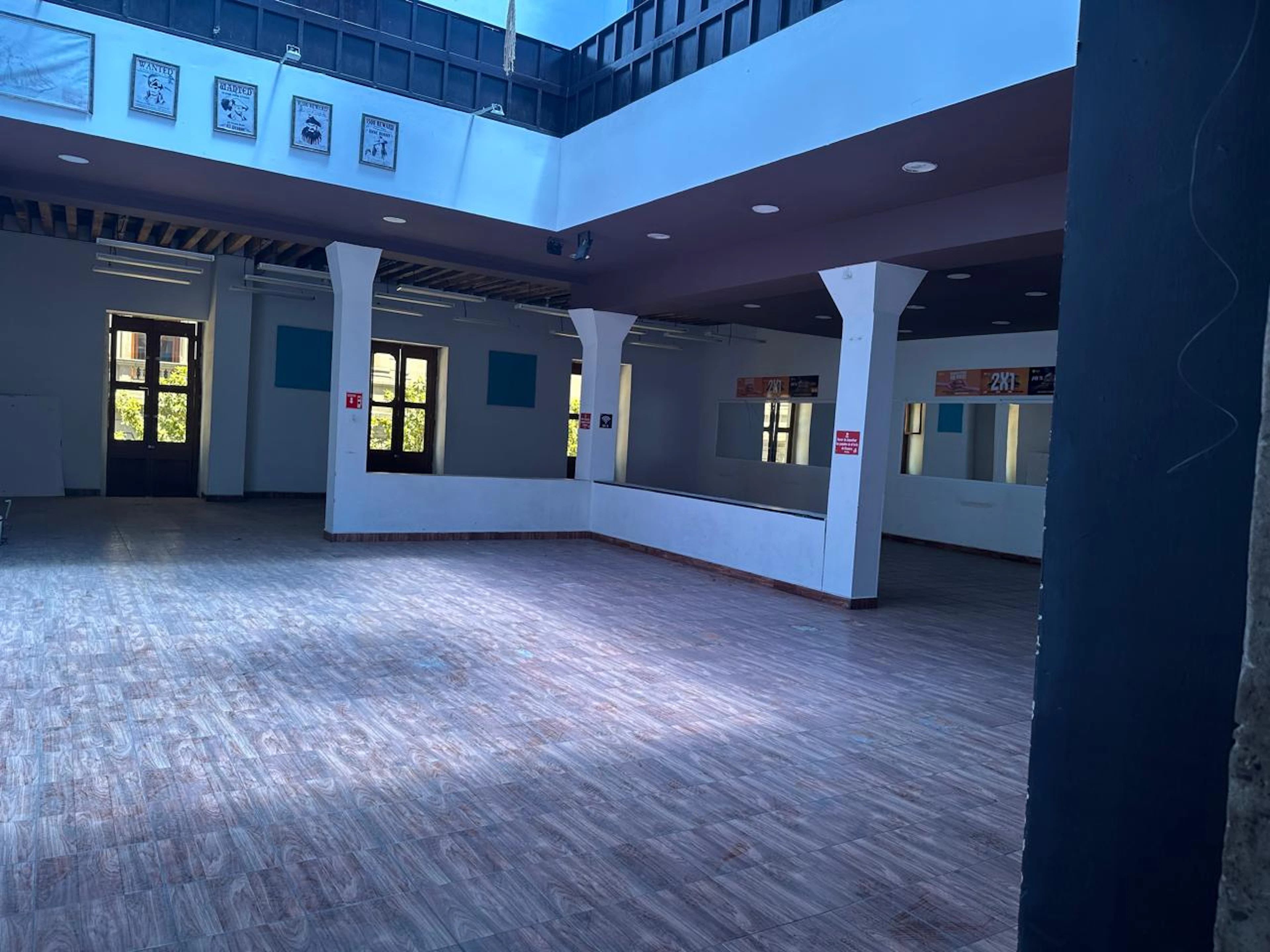 Local Comercial Spot2