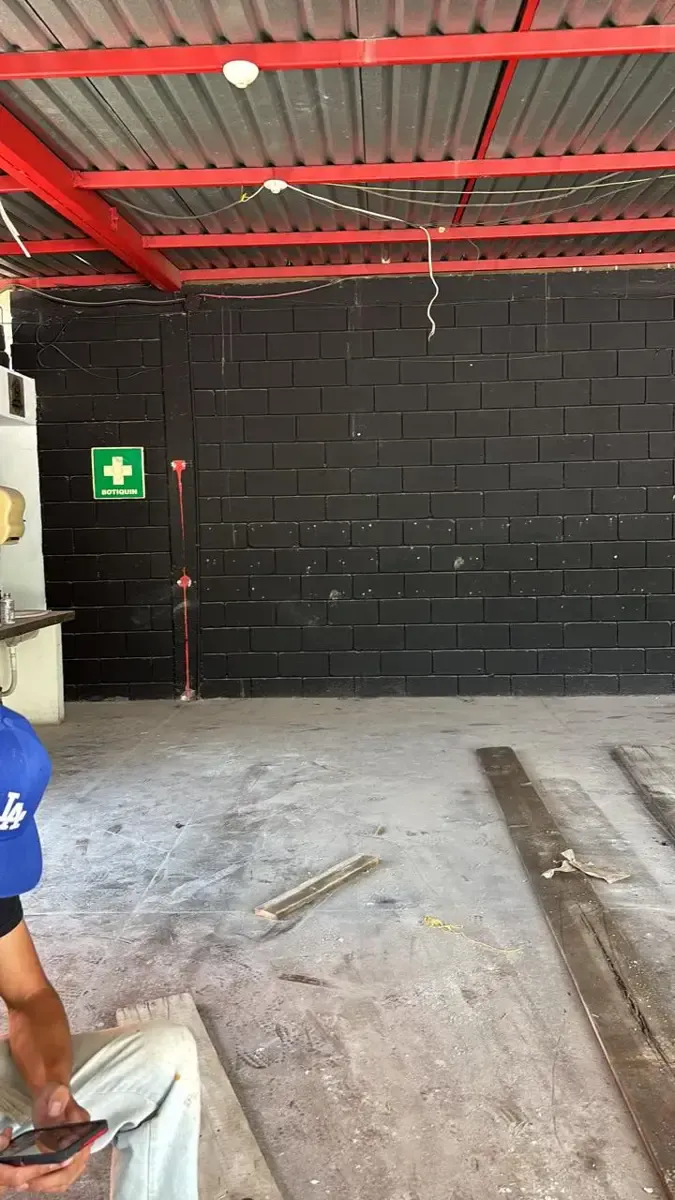 Local Comercial Spot2