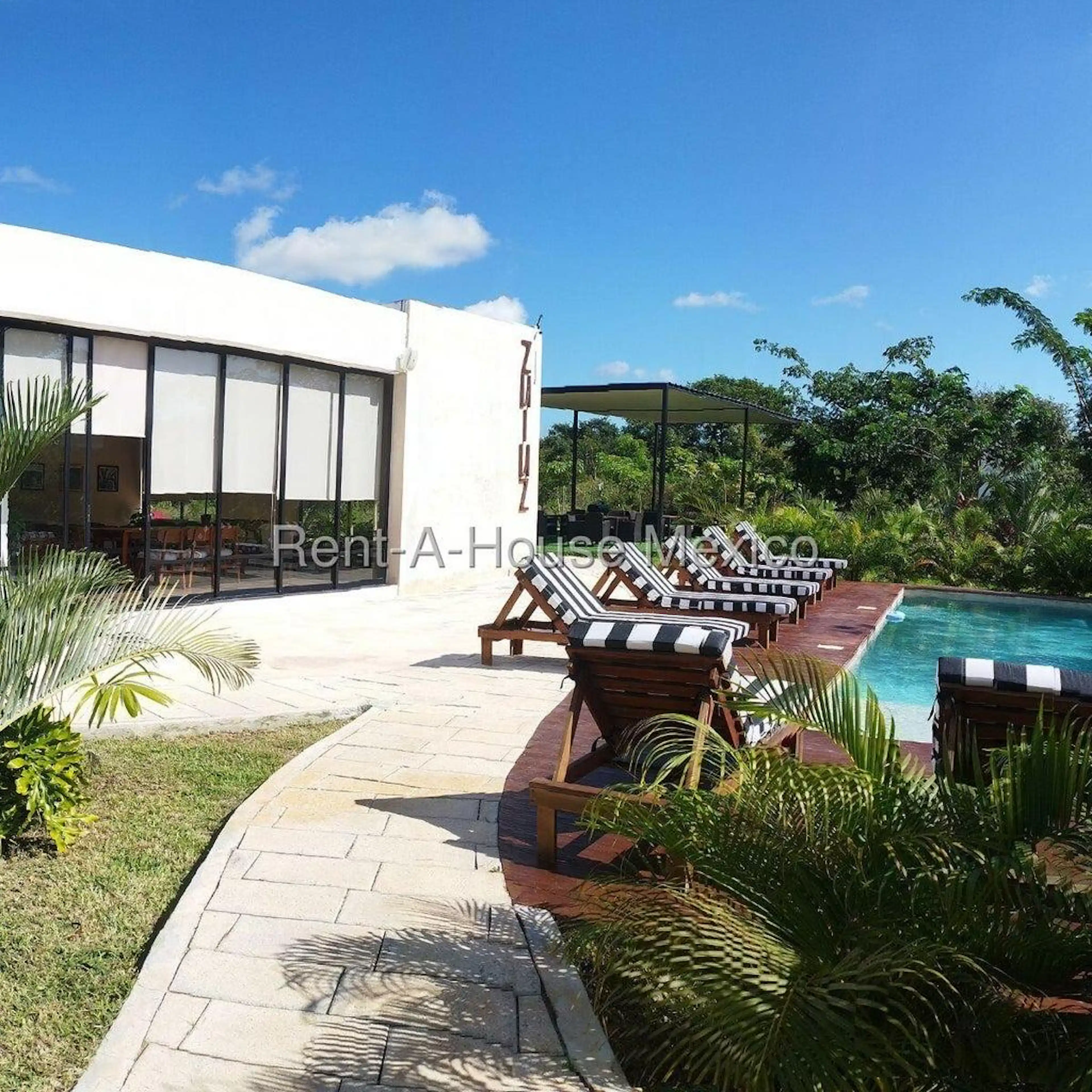 Terreno en Venta en Chicxulub Pueblo,Chicxulub JL 25-1594.