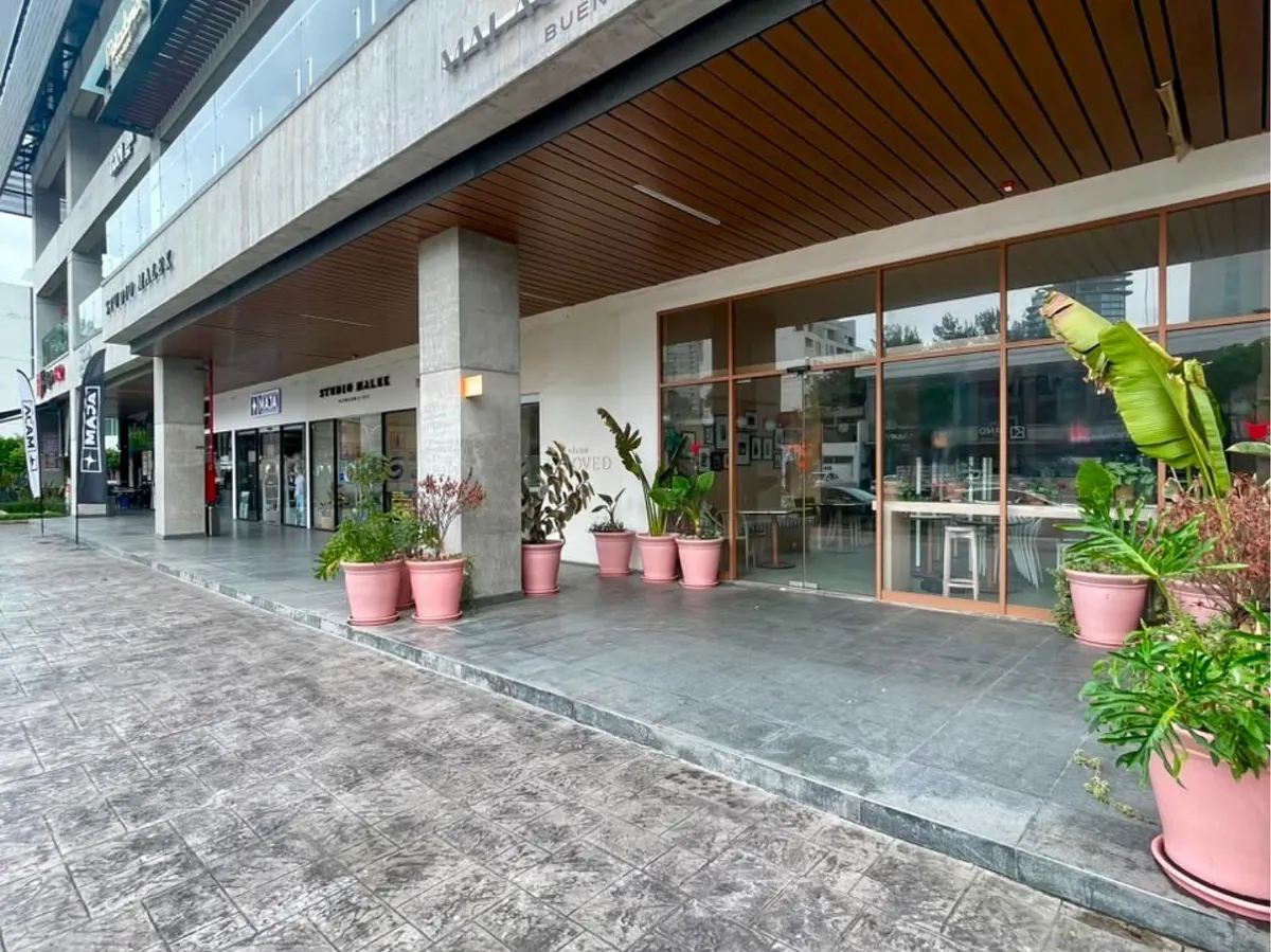 Local Comercial Spot2