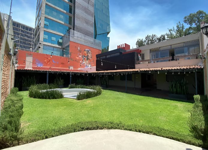 Local Comercial Spot2