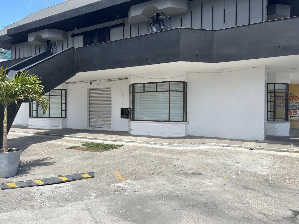 Local Comercial Spot2