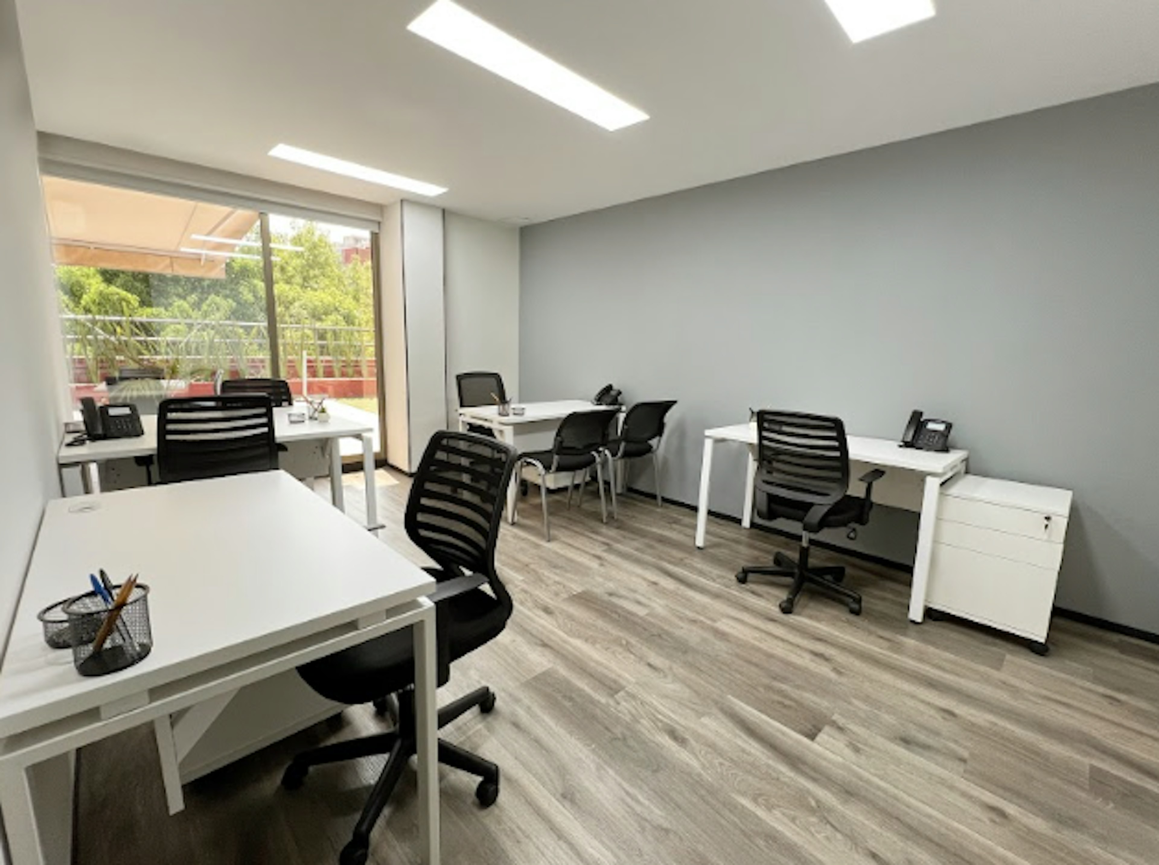 Oficina De 4-6 Personas-photo