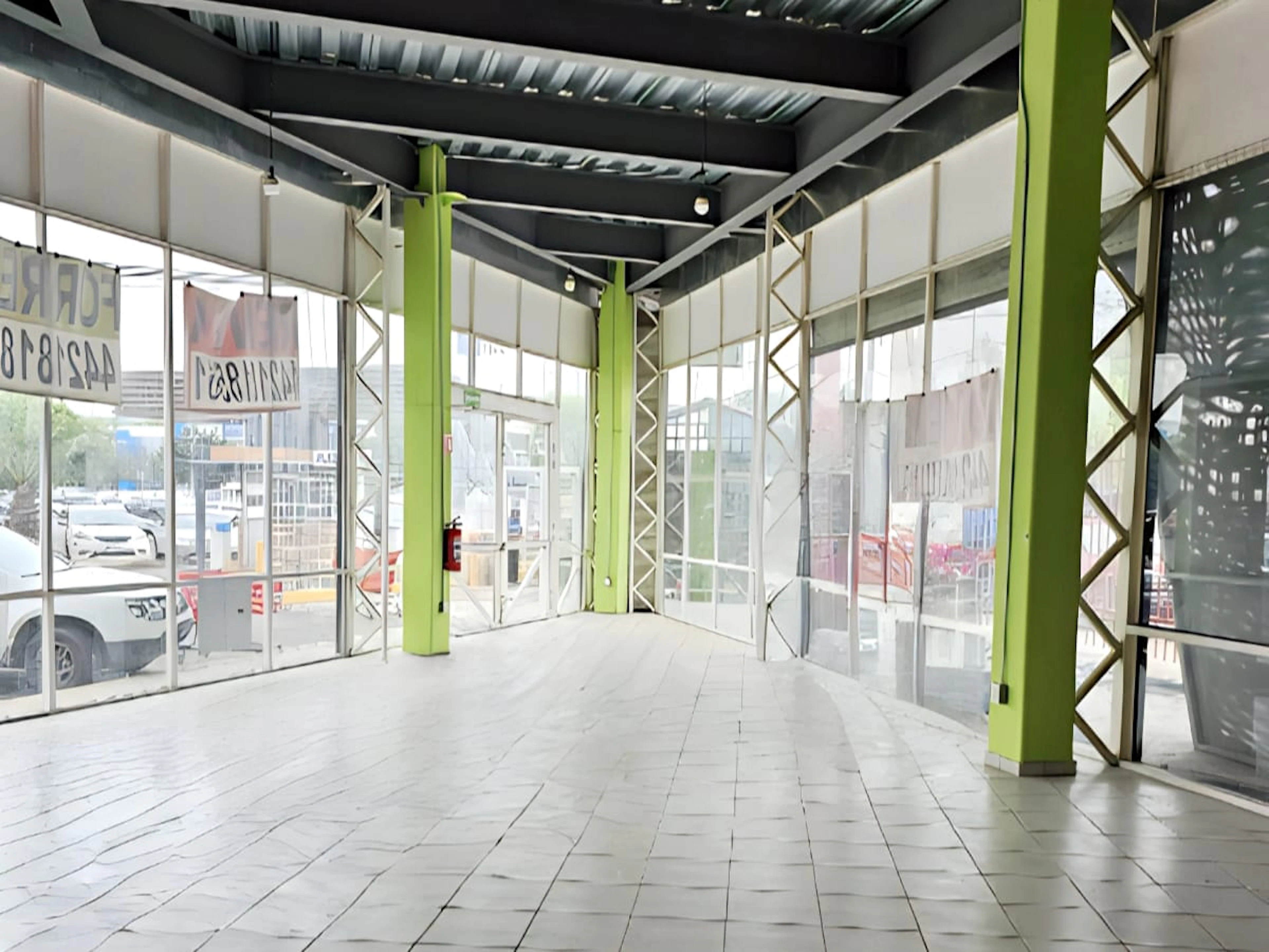 Local Comercial Spot2