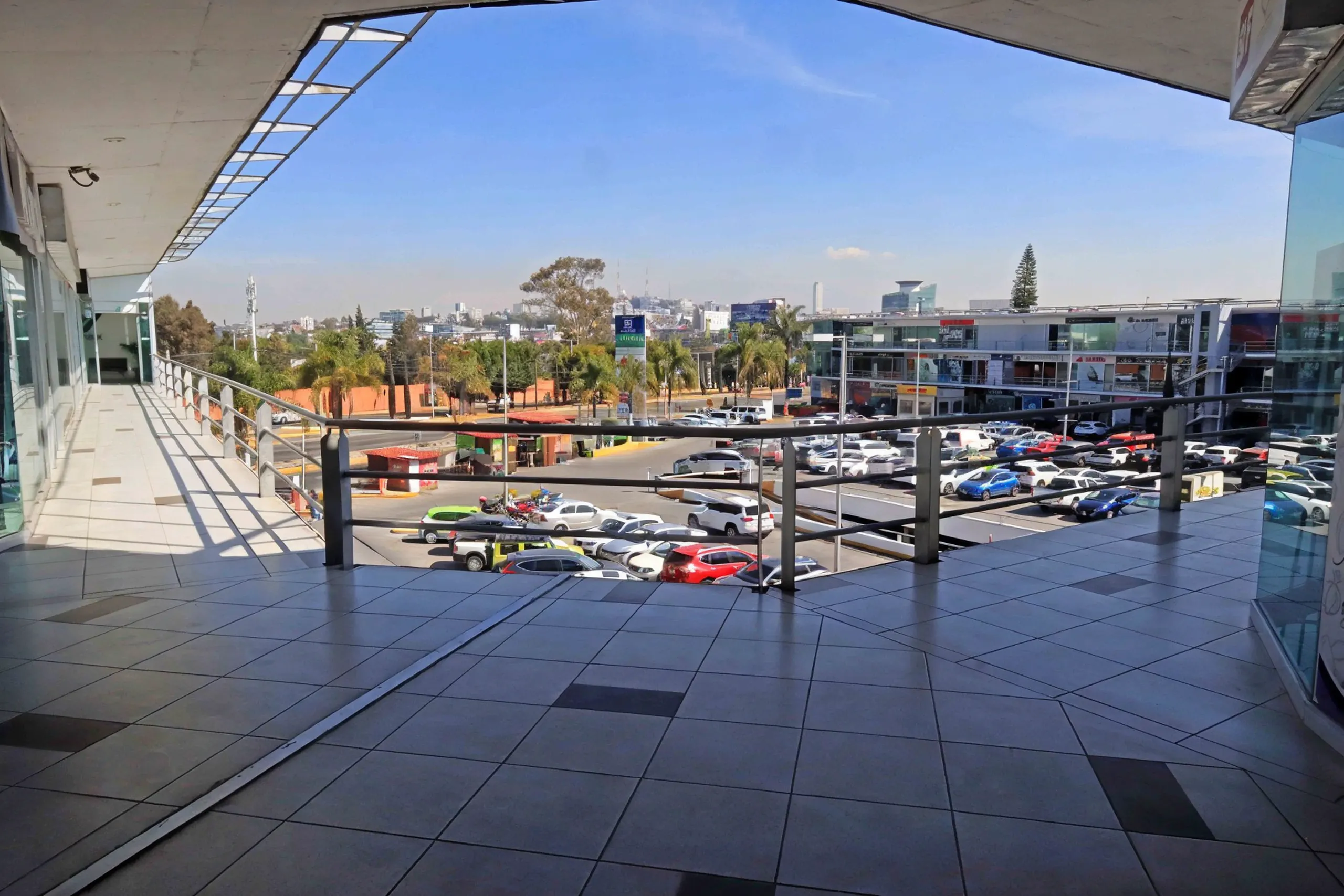 Local Comercial Spot2
