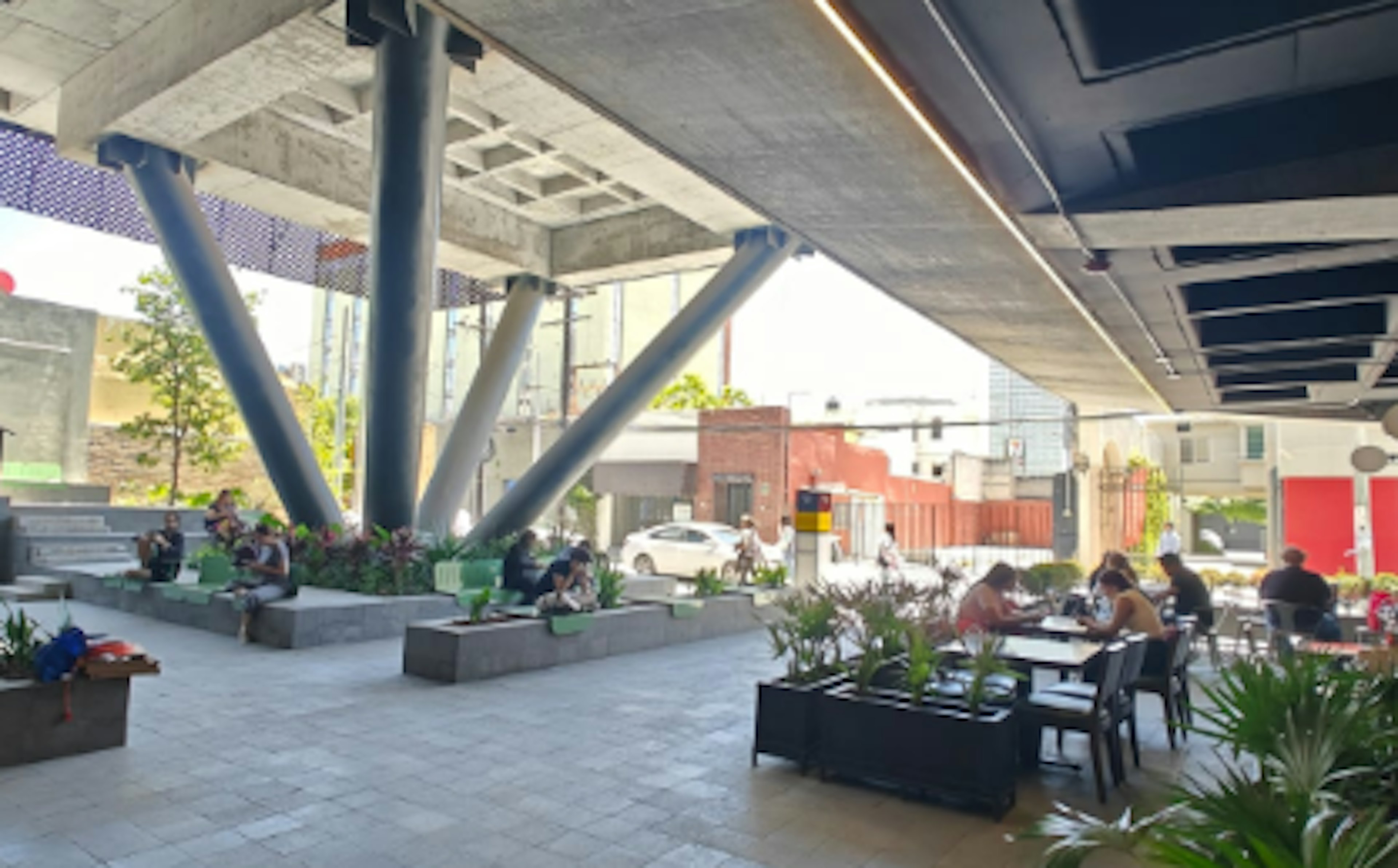 Local 105 I - Pb-photo