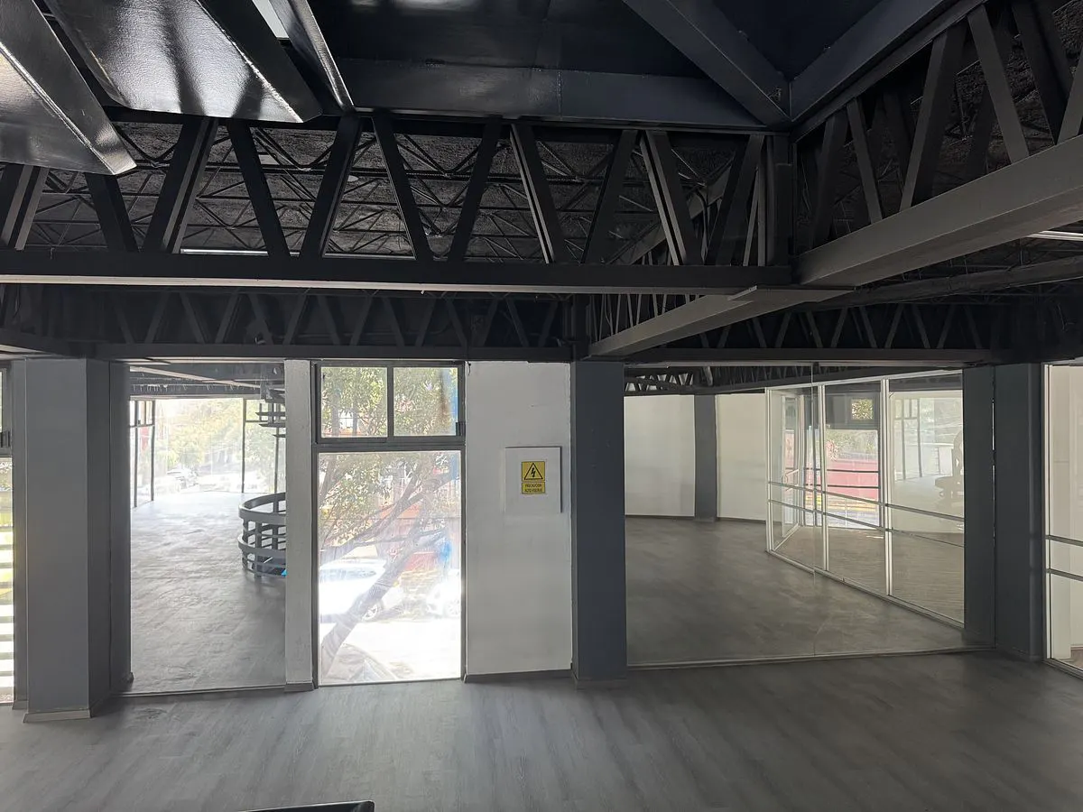 Local Comercial Spot2