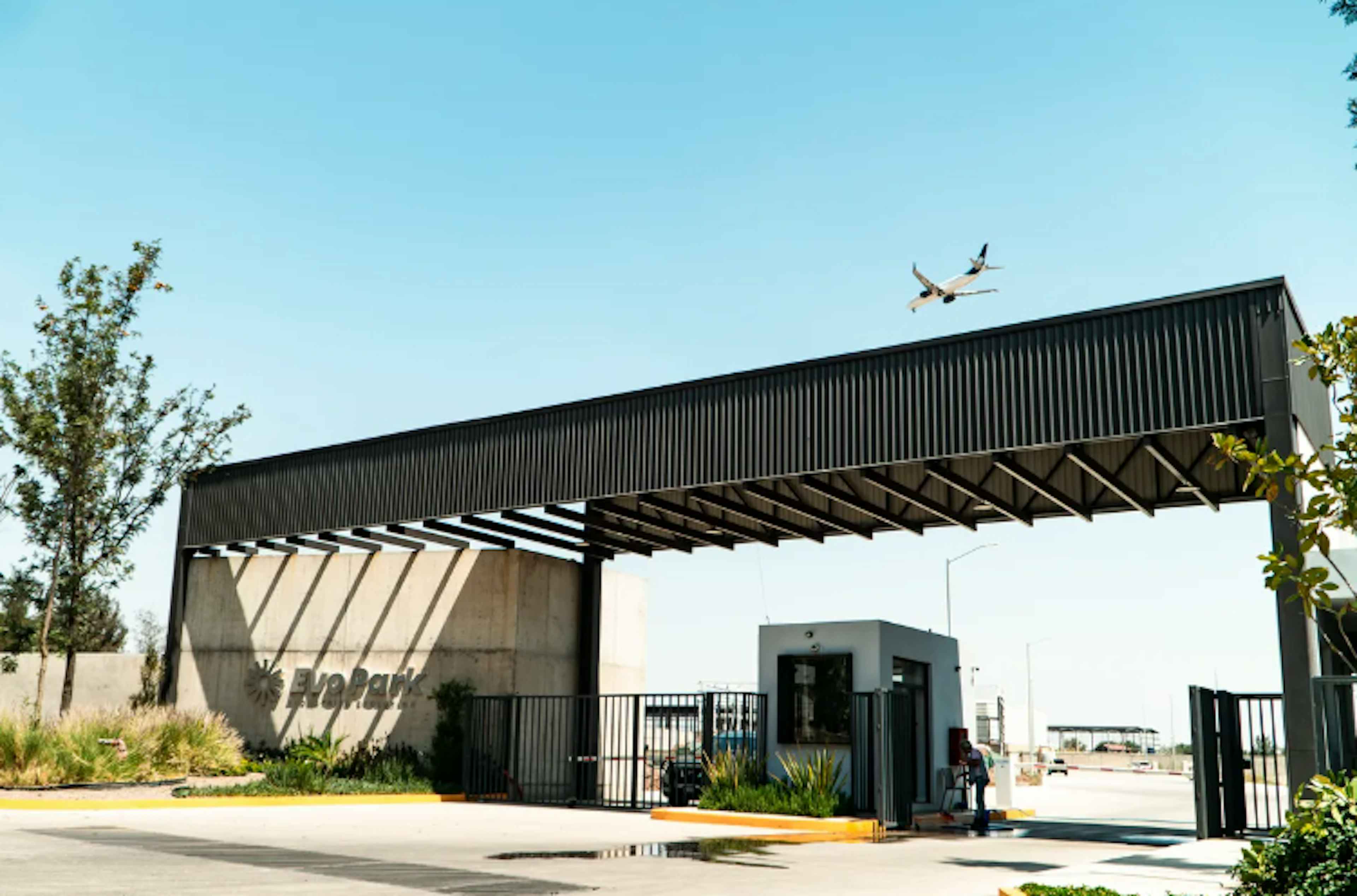 Camino Viejo A Los Laureles