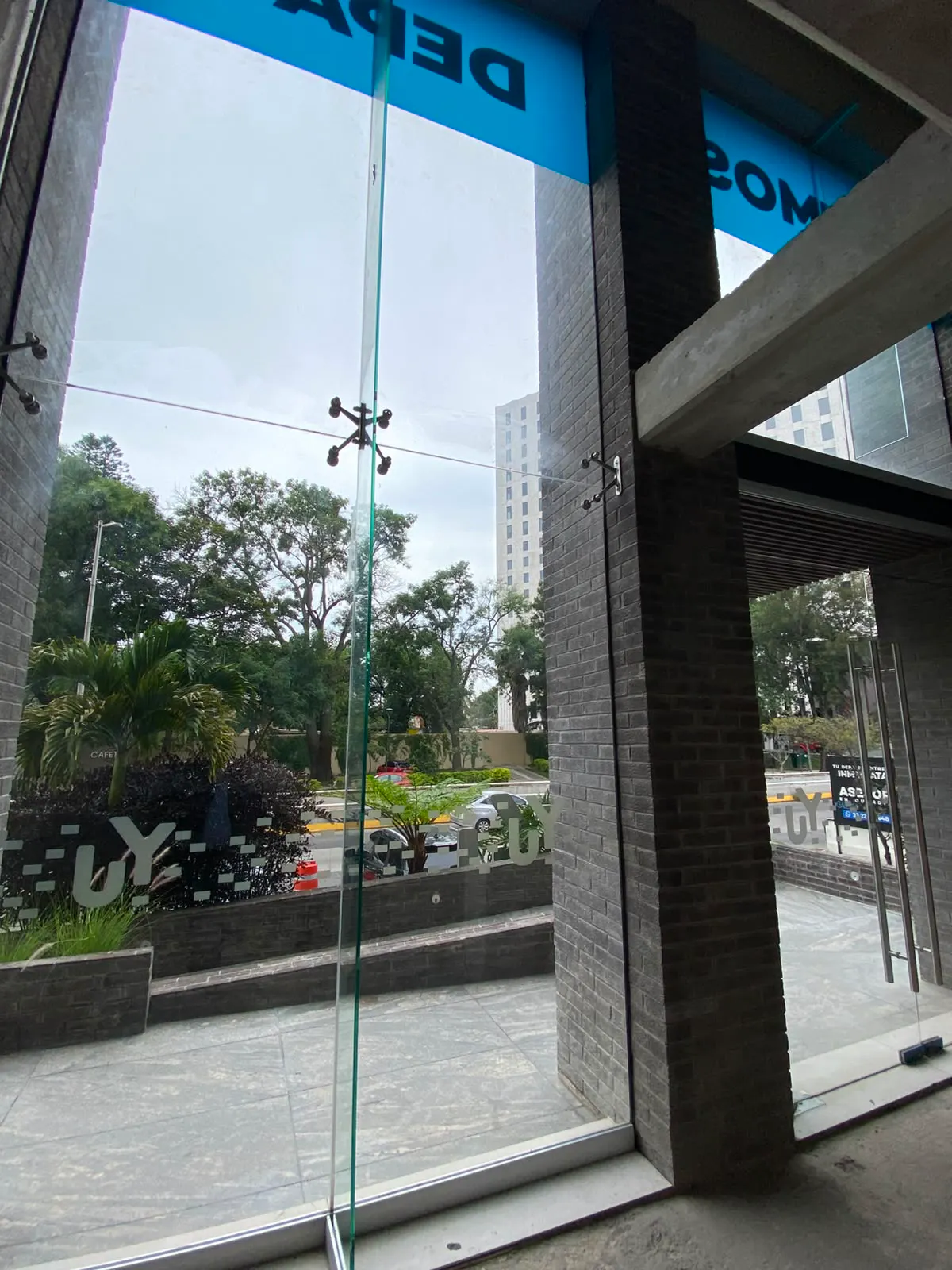 Local Comercial Spot2