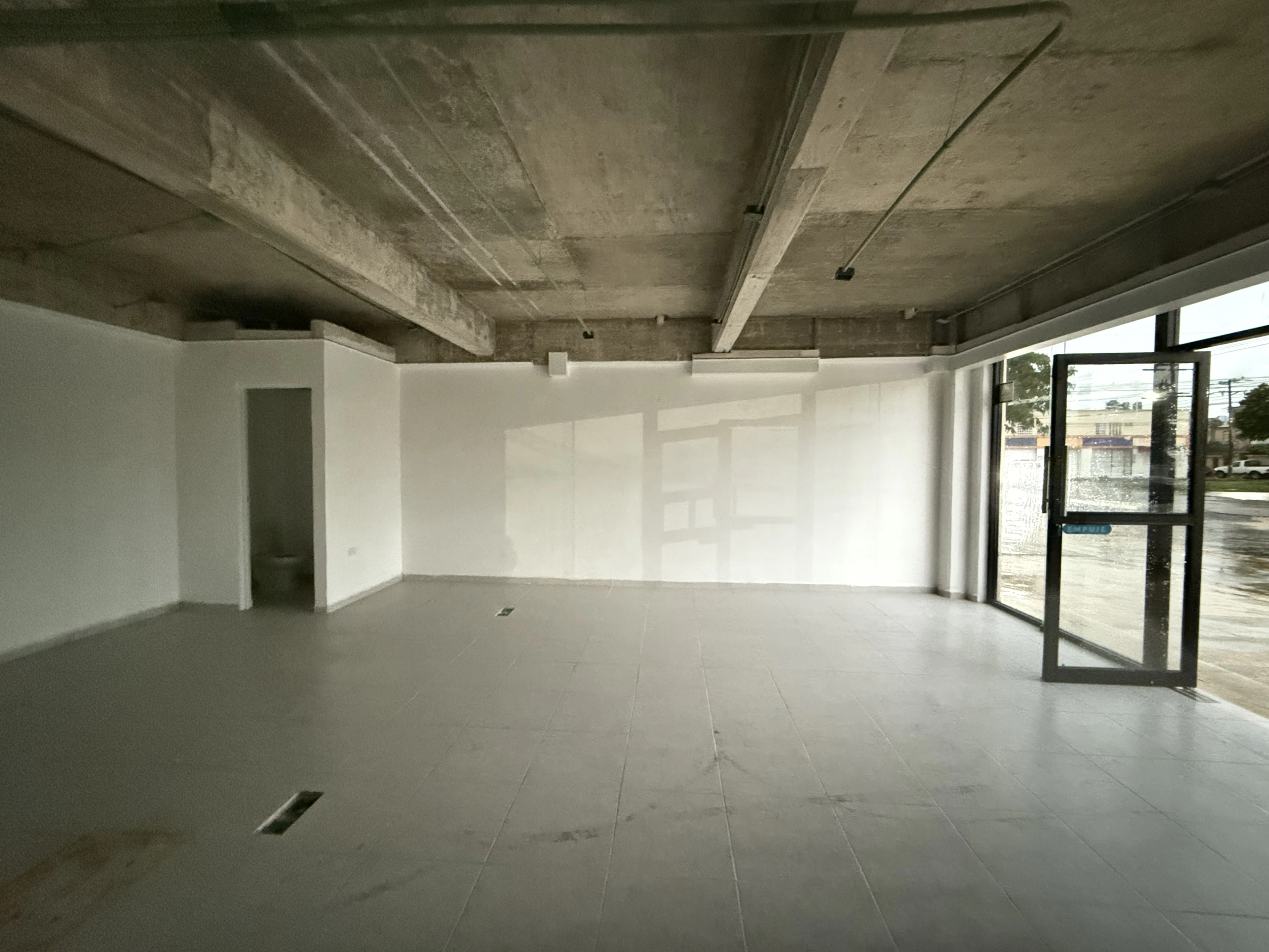 Local Comercial Spot2