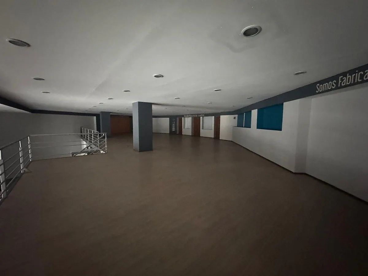 Local Comercial Spot2