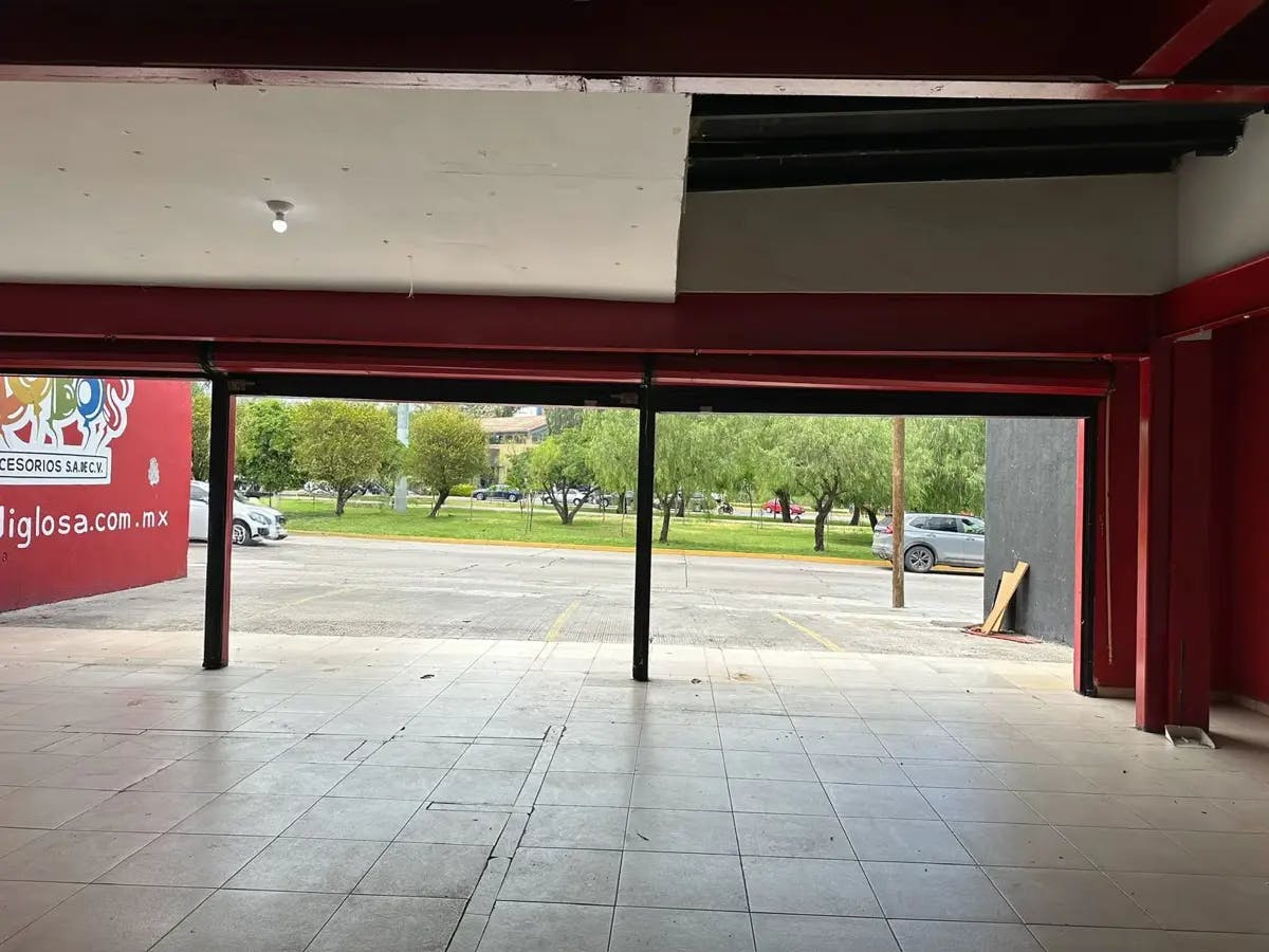 Local Comercial Spot2