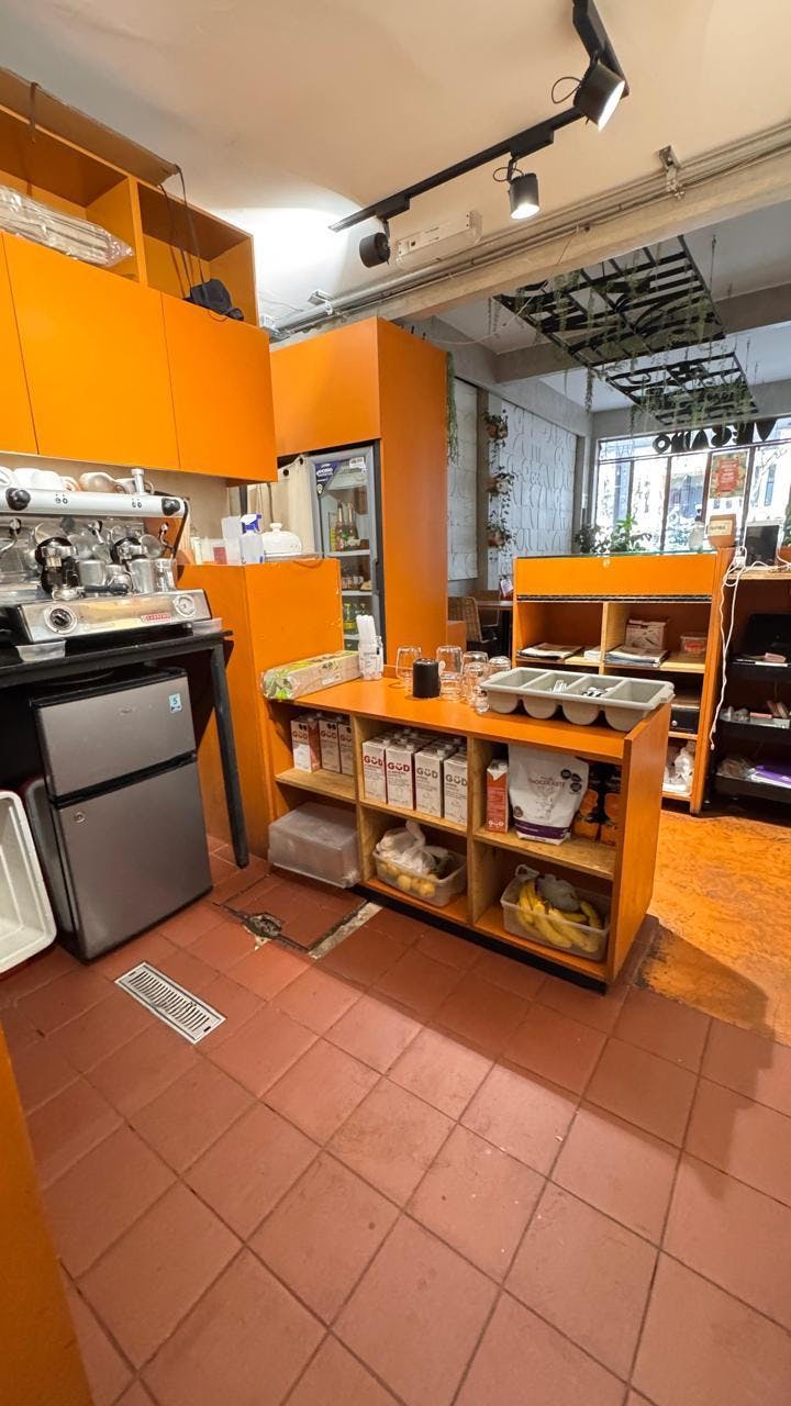 Local Comercial Spot2