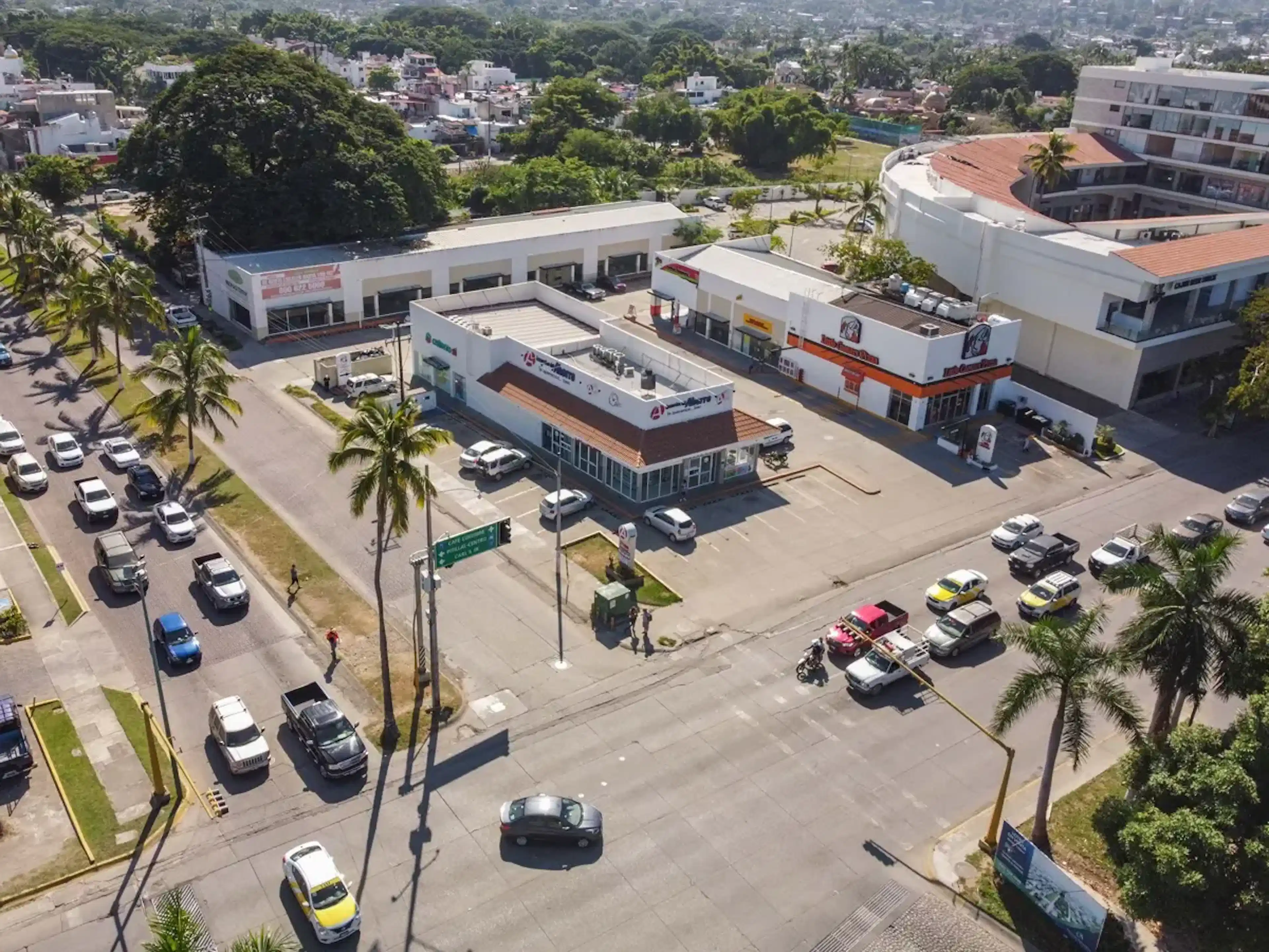 Avenida, De Los Tules 169