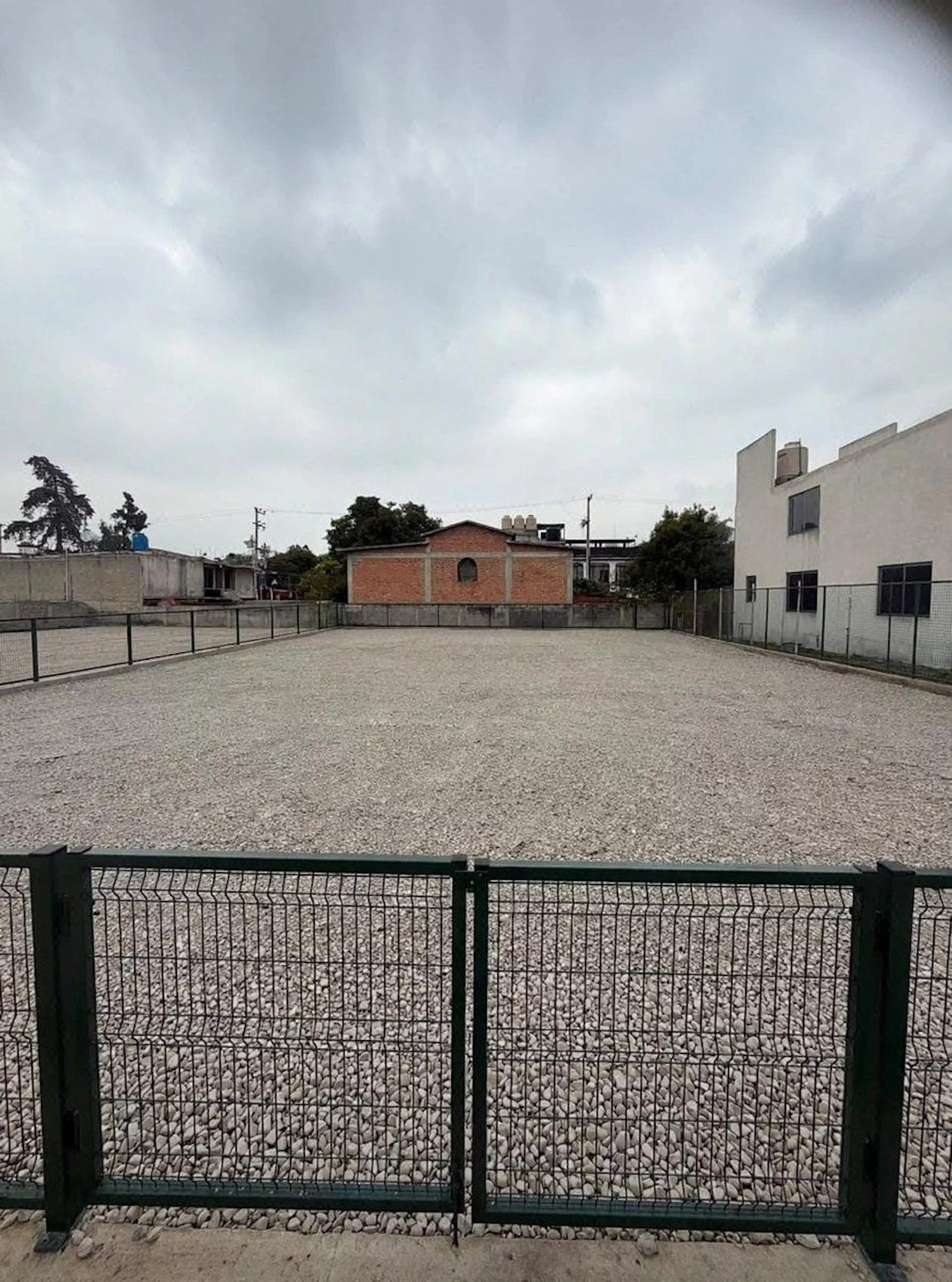 SE RENTA PATIO 700 M2 UBICADO EN SANTA BARBARA CUAUTITLAN IZCALLI