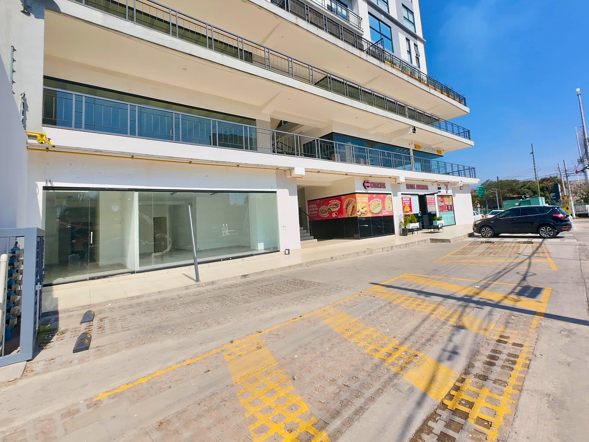 Local Comercial Spot2