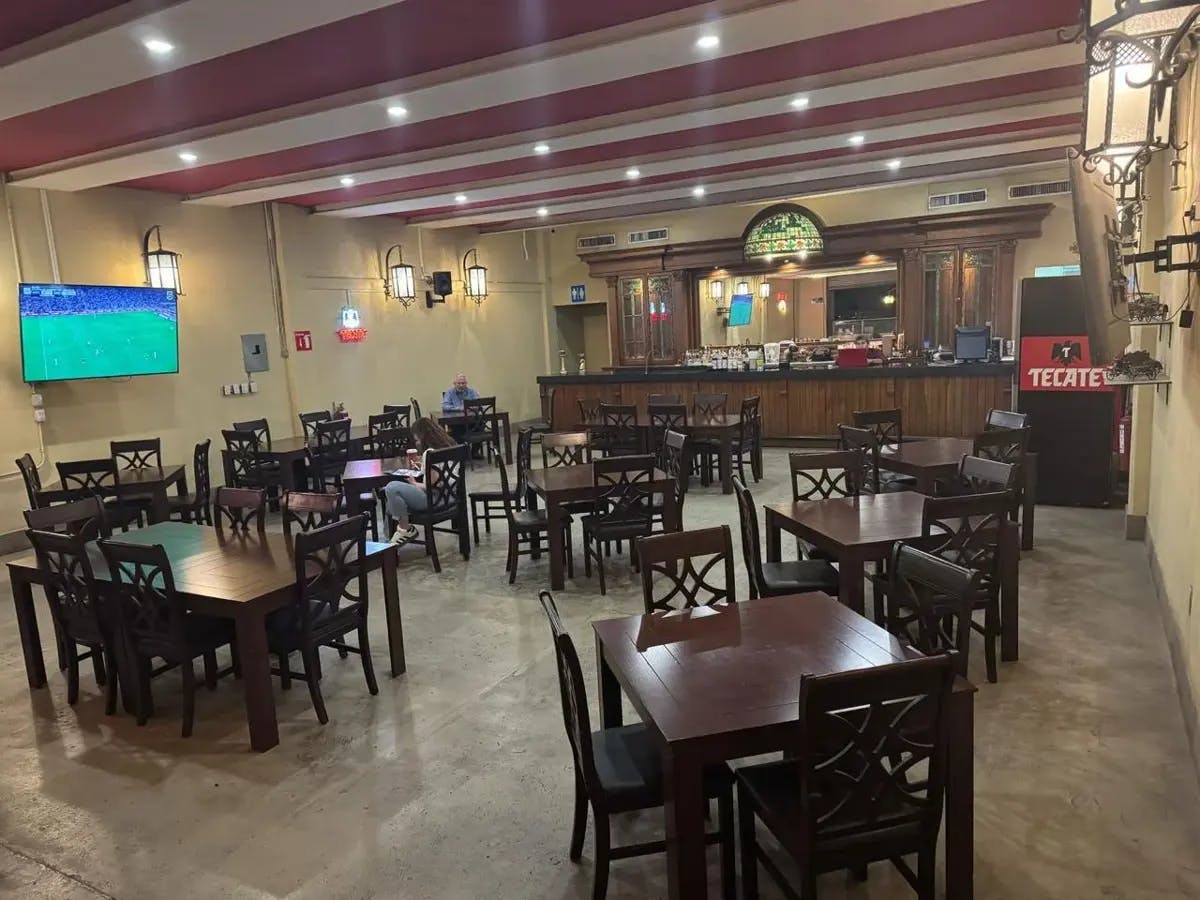 Local Comercial Spot2