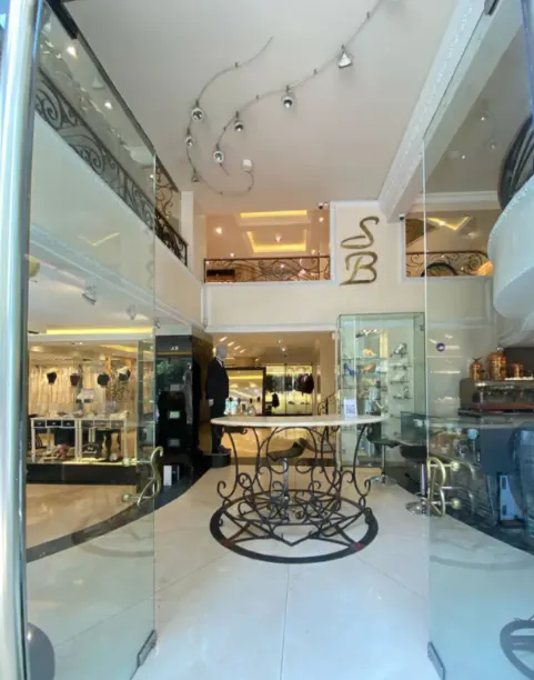 Local Comercial Spot2