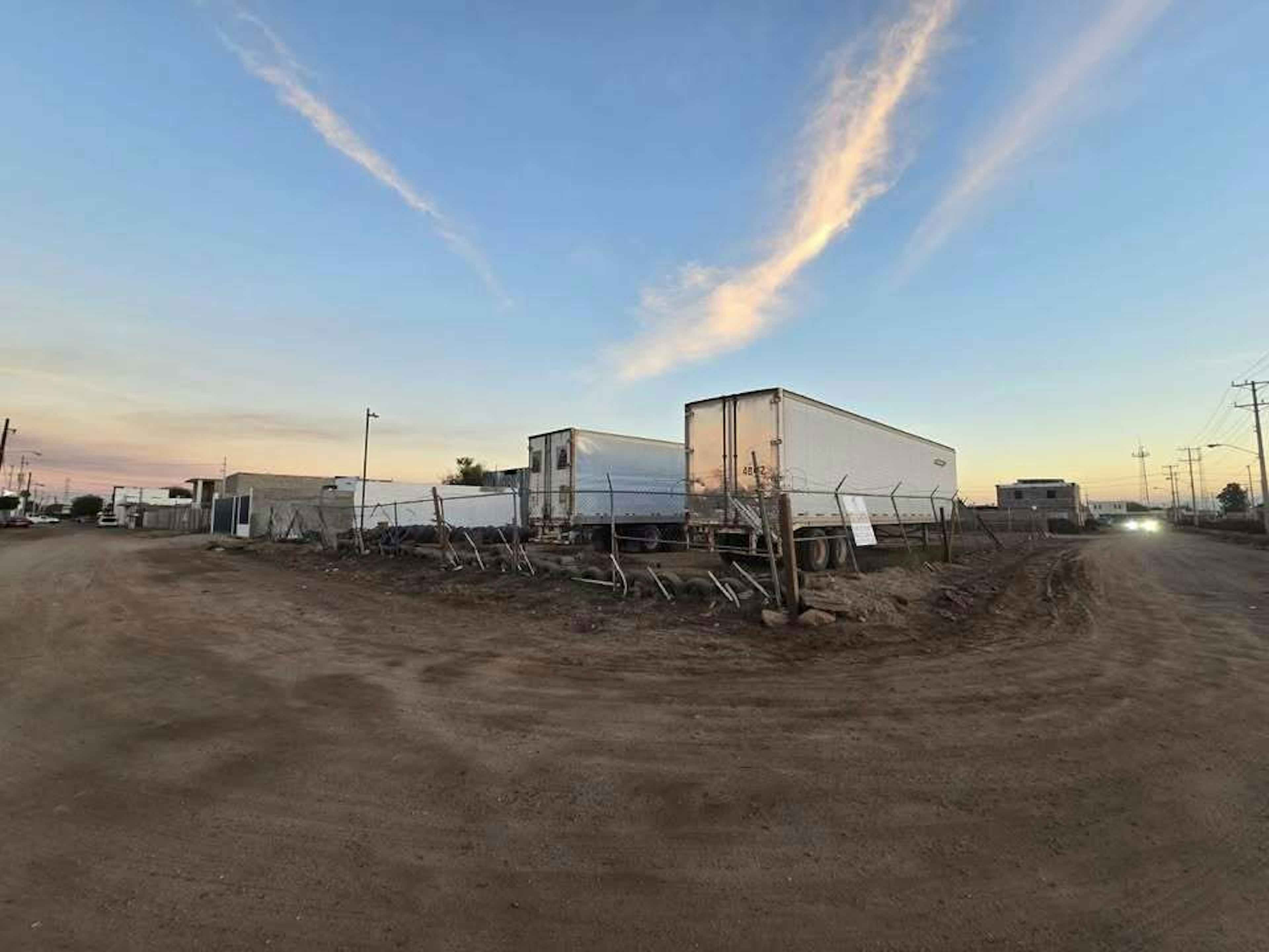 ¡se Vende 3 Terrenos En Lomas De Abasolo (mexicali, B.c.)!