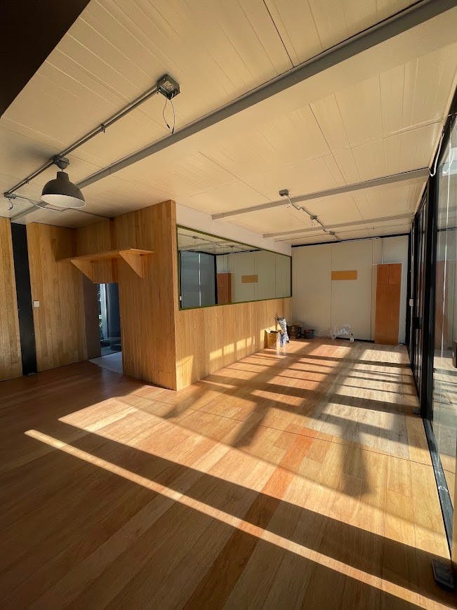 Local Comercial Spot2