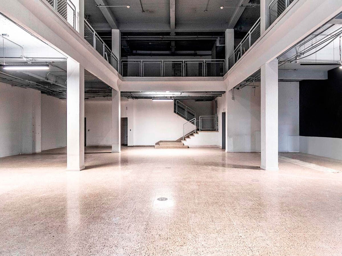 Local Comercial Spot2