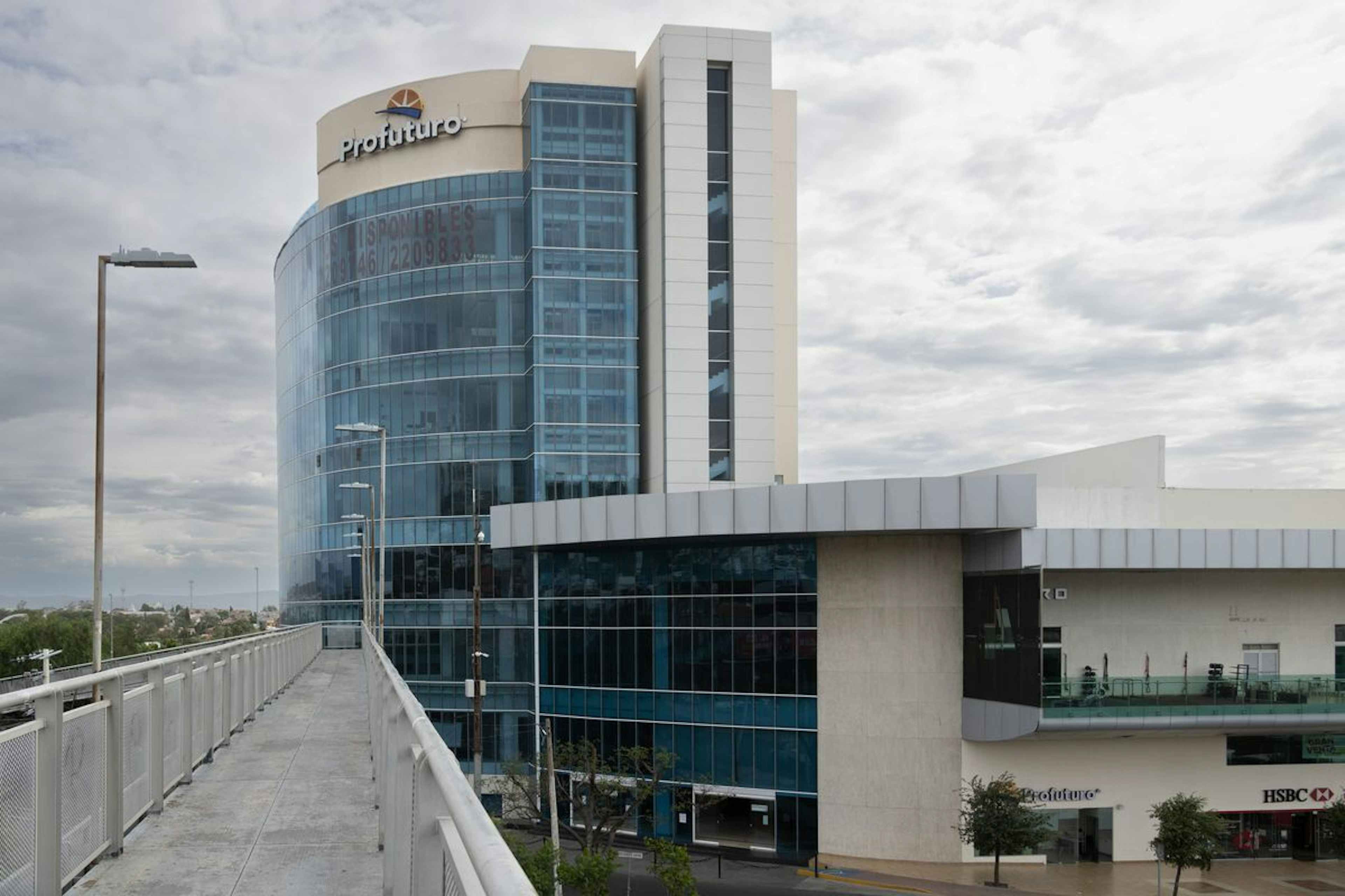 Prolongación Bernardo Quintana