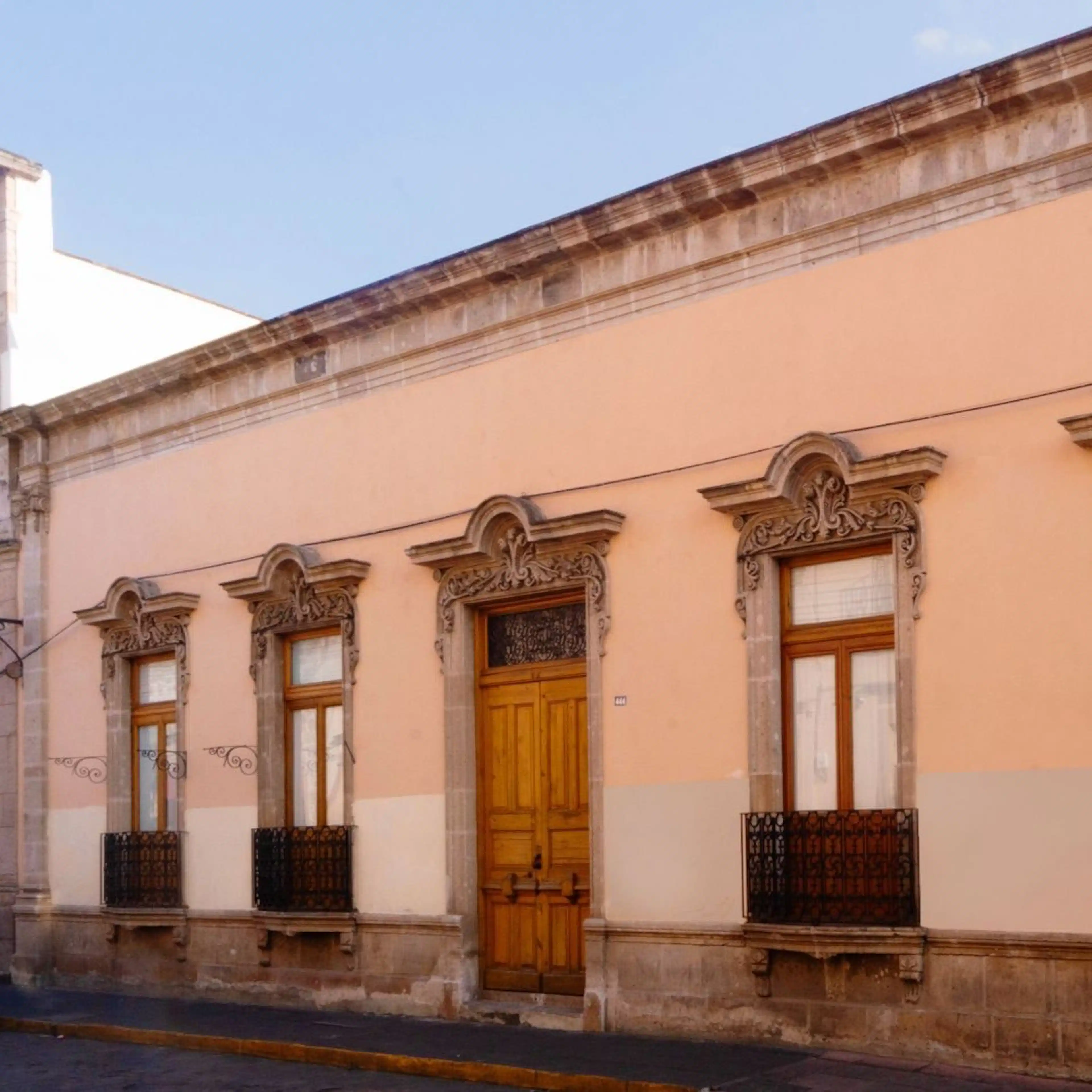 Calle Aquiles Serdán 444