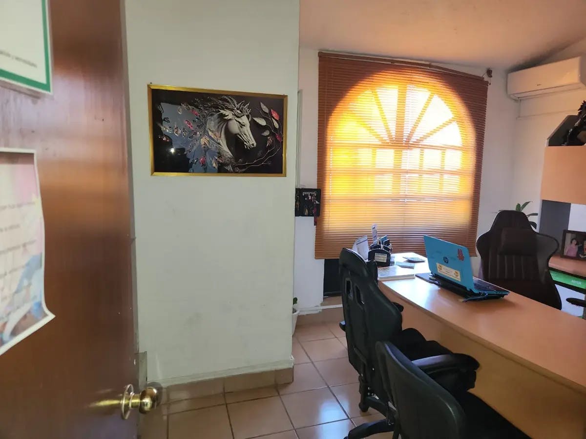 Local Comercial Spot2