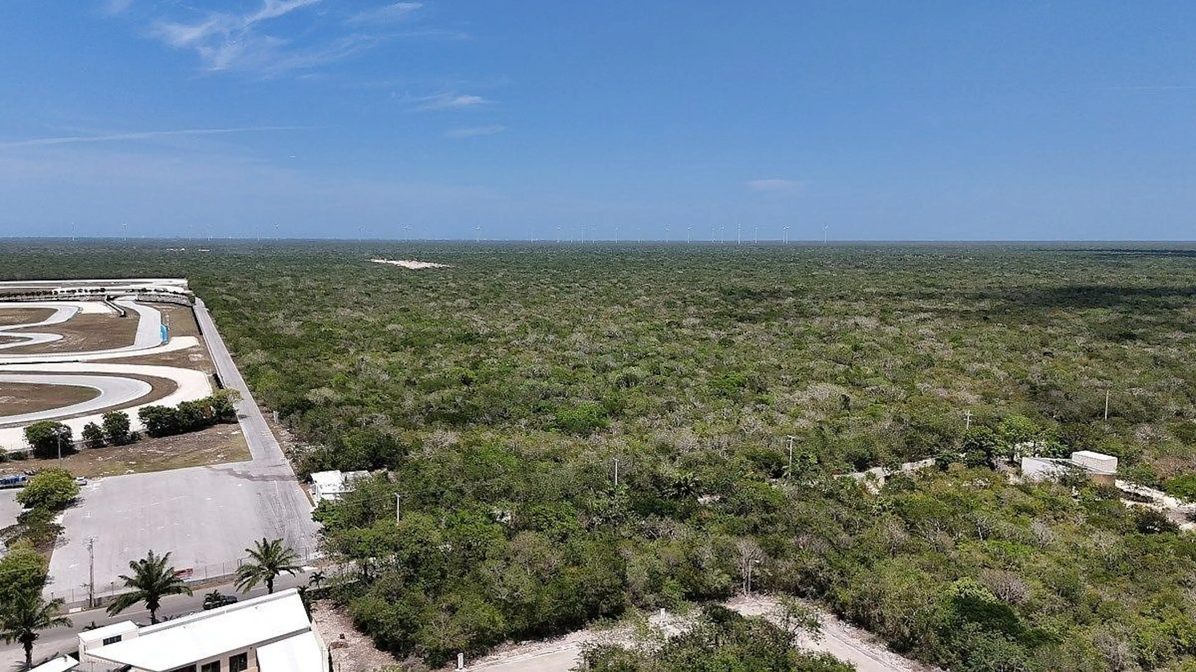 TERRENO/LOTE COMERCIAL EN VENTA MERIDA, ZONA NORTE, ENTREGA INMEDIATA.