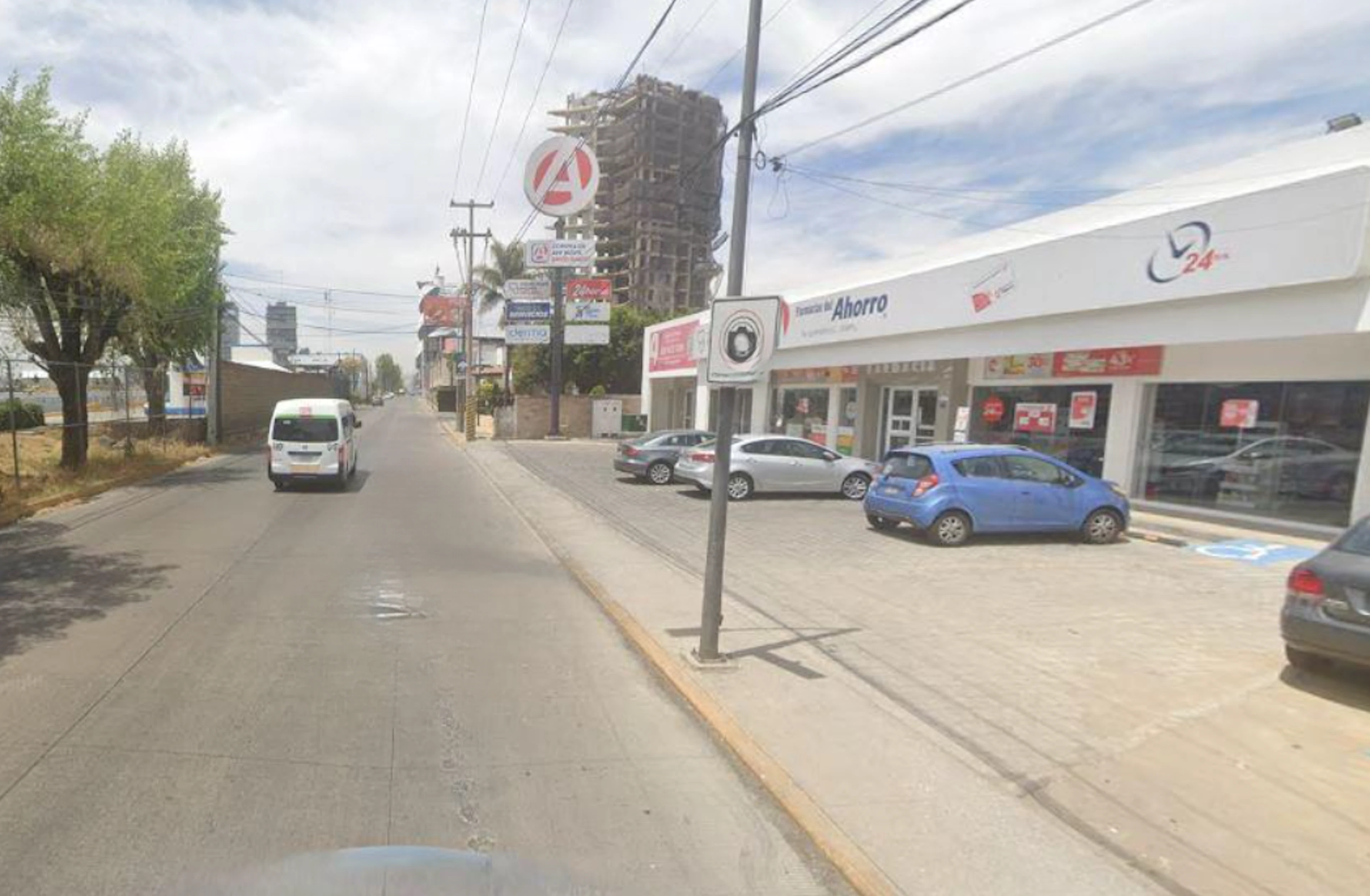 Local Comercial Spot2