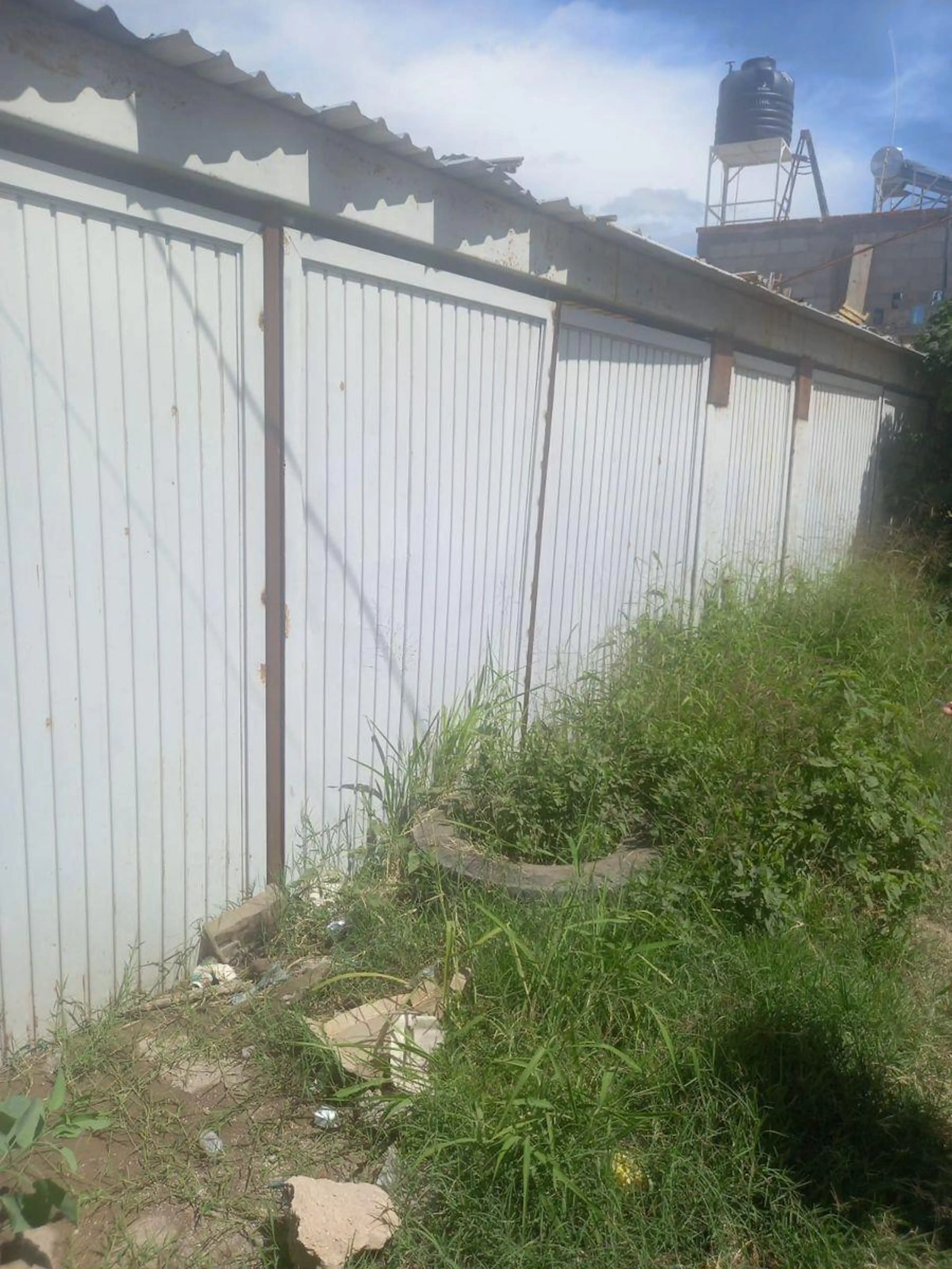 Bodega En Venta  En Corregidora En La Subida  Entre El Colegio Celta Y Vista Real S/N