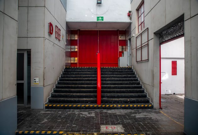 Local Comercial Spot2