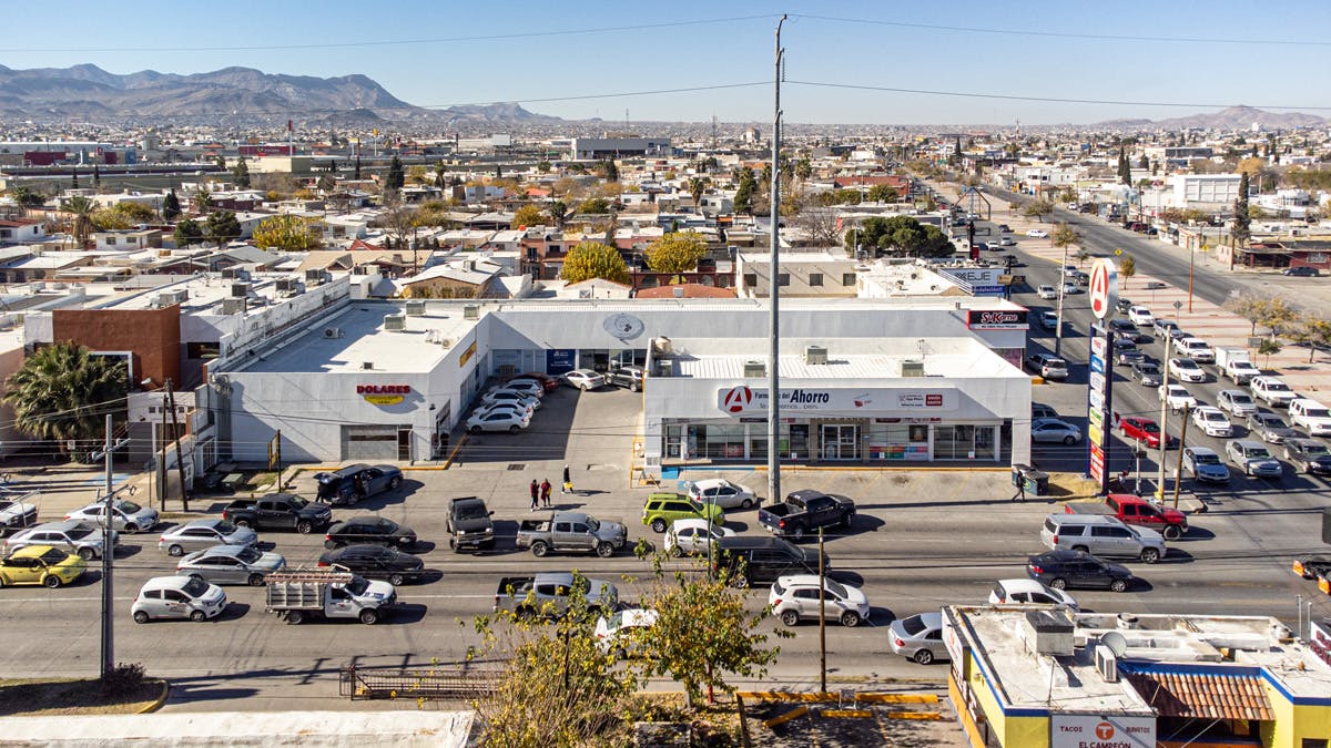 Local Comercial Spot2