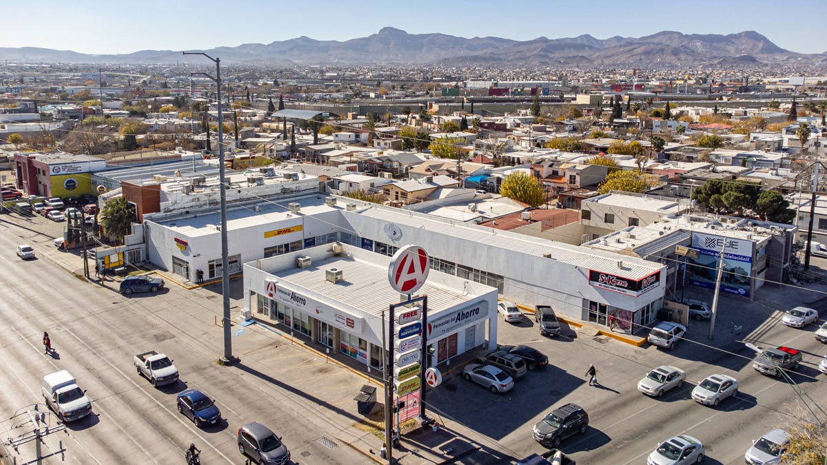 Local Comercial Spot2