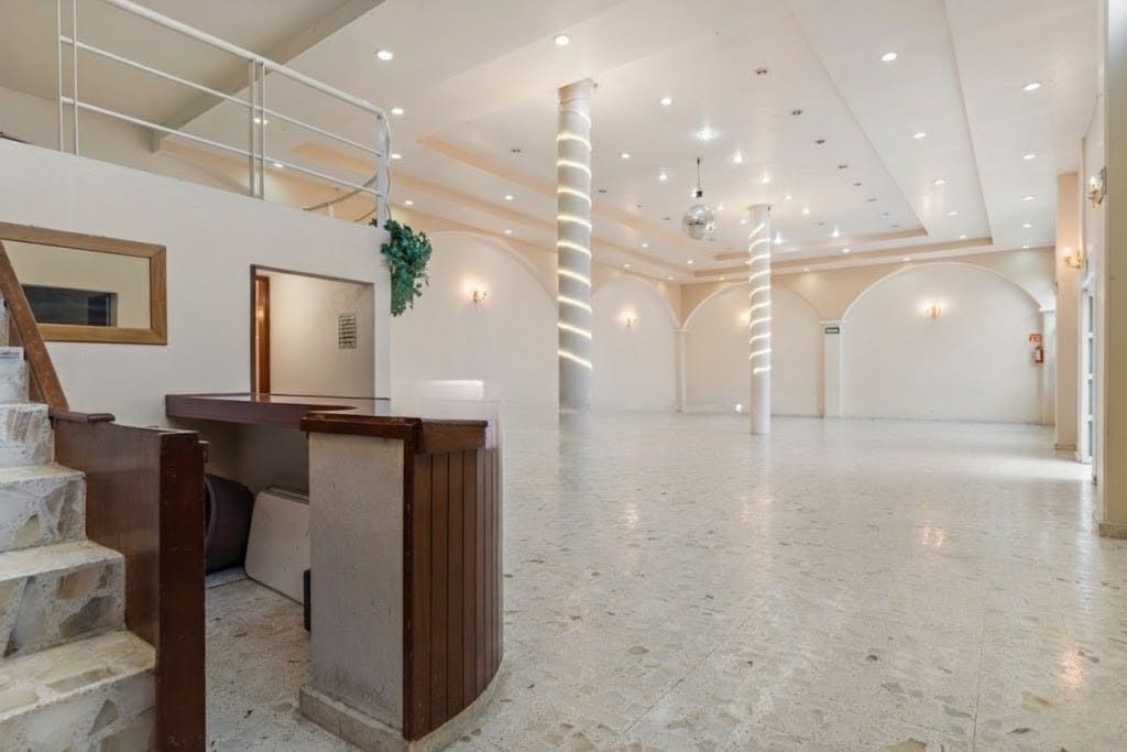 Local Comercial Spot2