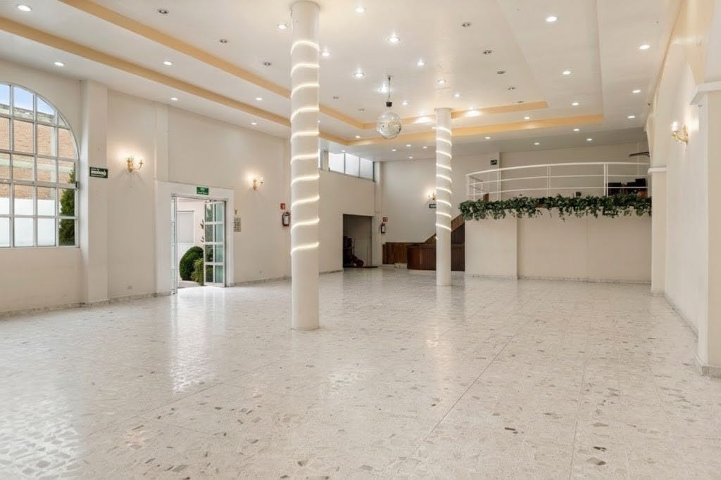 Local Comercial Spot2