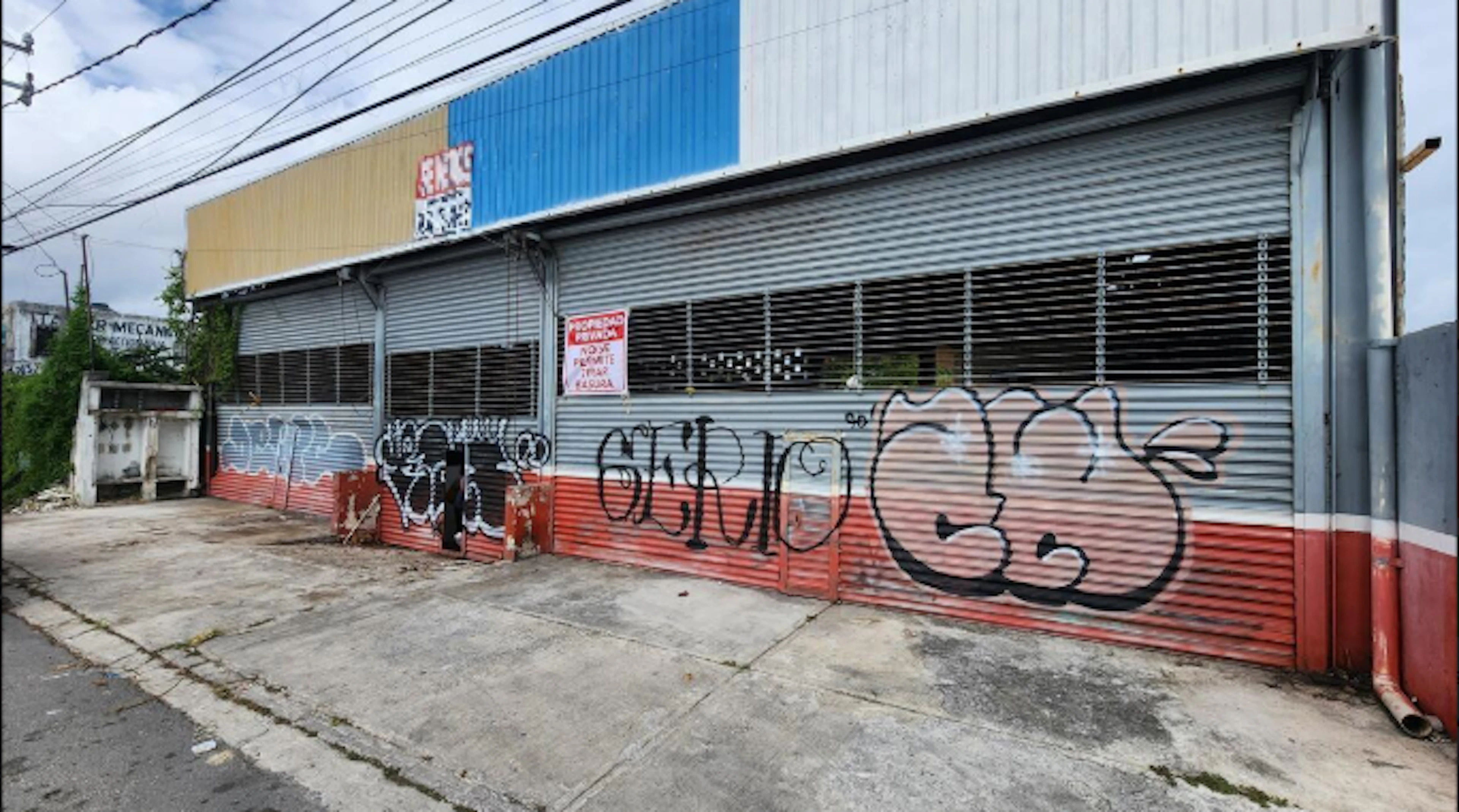 Local Comercial Spot2