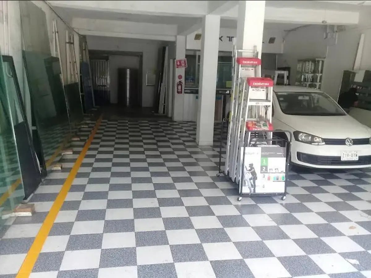 Local Comercial Spot2