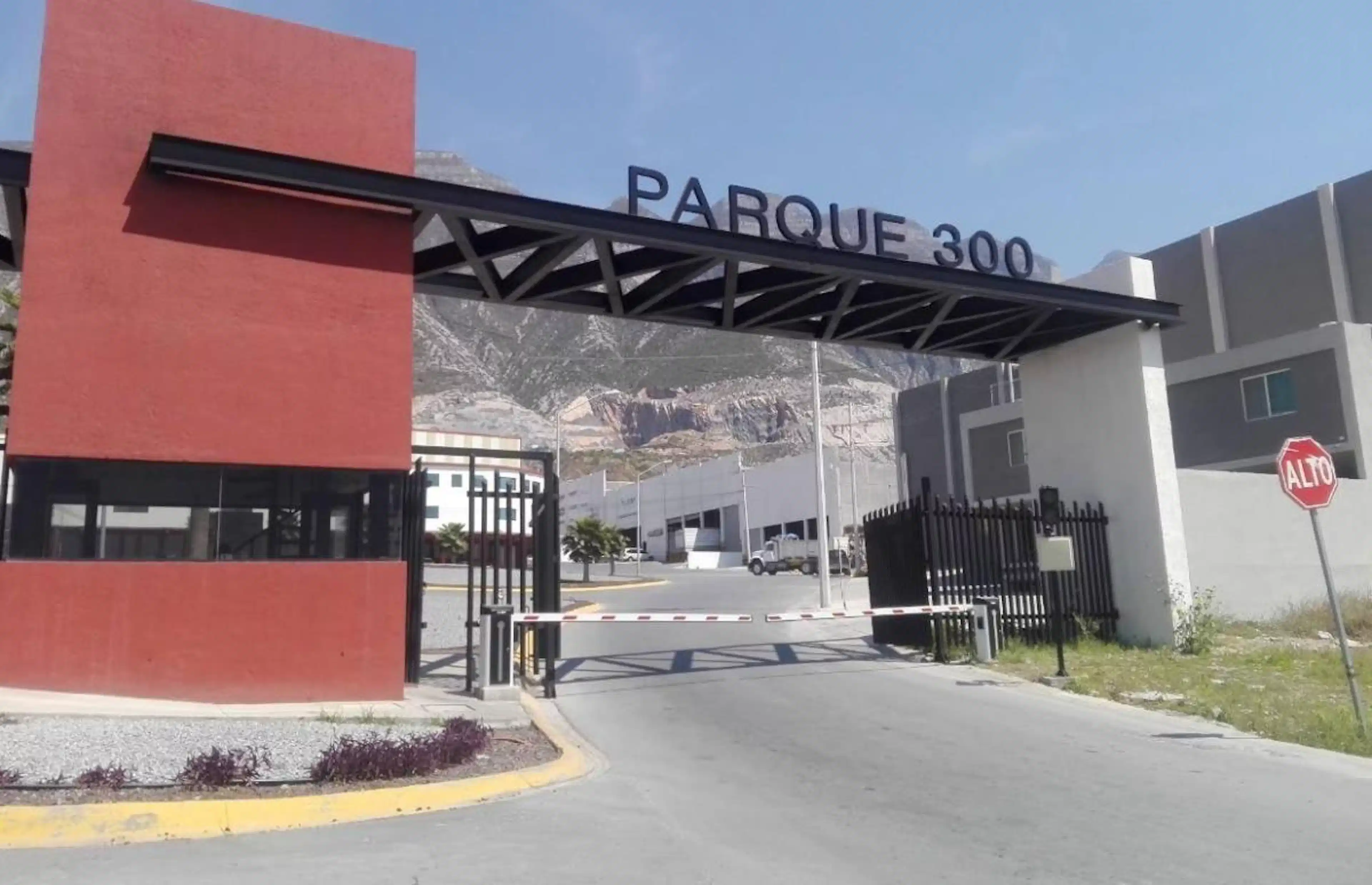 Bodega Industrial En Renta De 1016m2 En Santa Catarina, N.L S/N