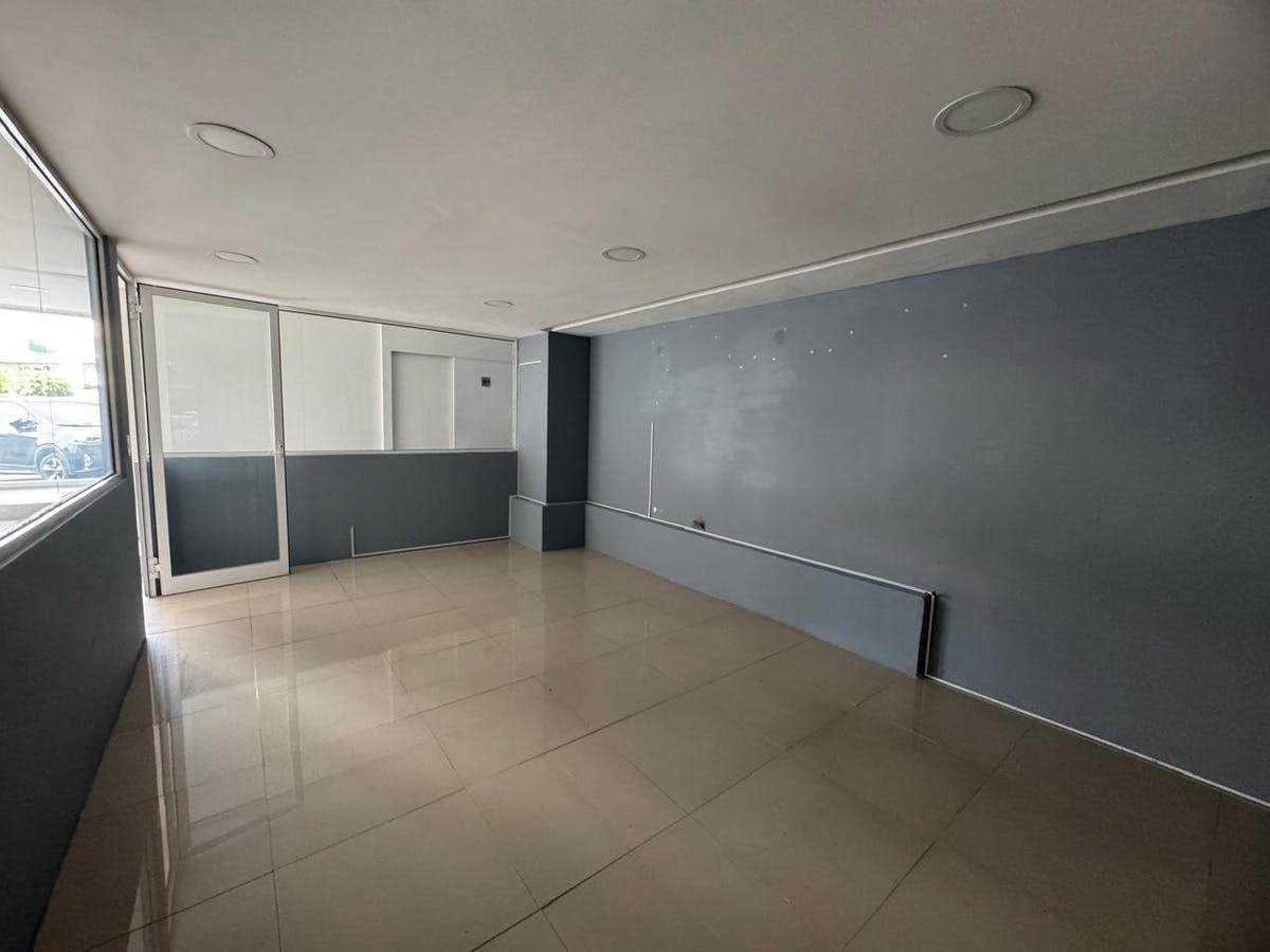 Local Comercial Spot2