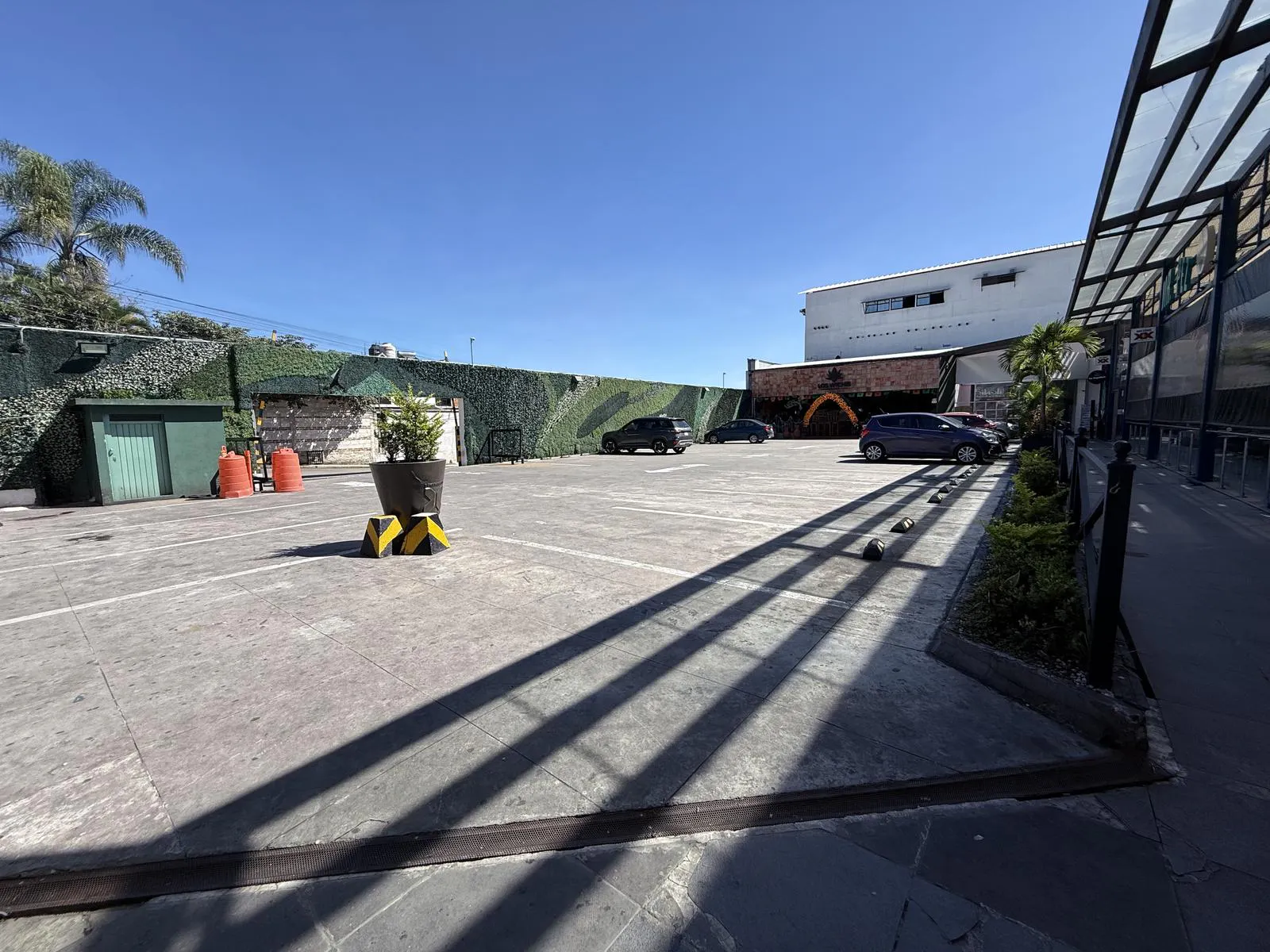Local Comercial Spot2