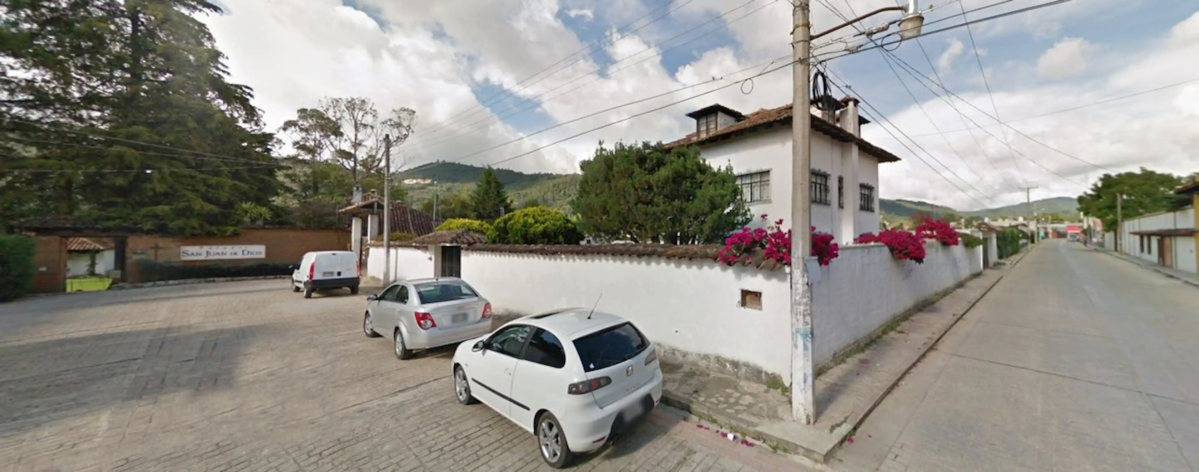 Terreno En Venta: Con Casa, Aledaño A Hotel Parador San Juan En Sancristobal