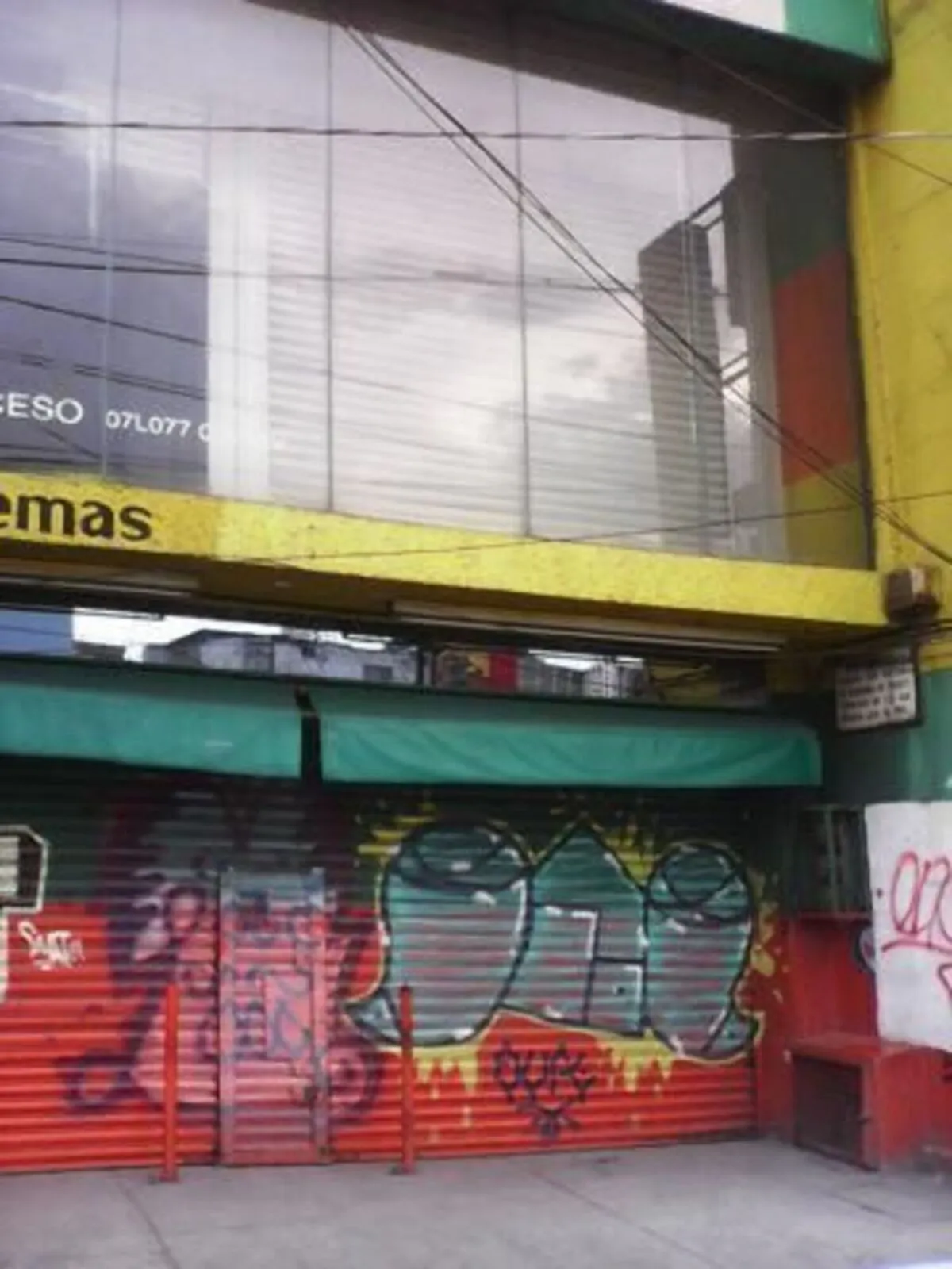 Local Comercial Spot2