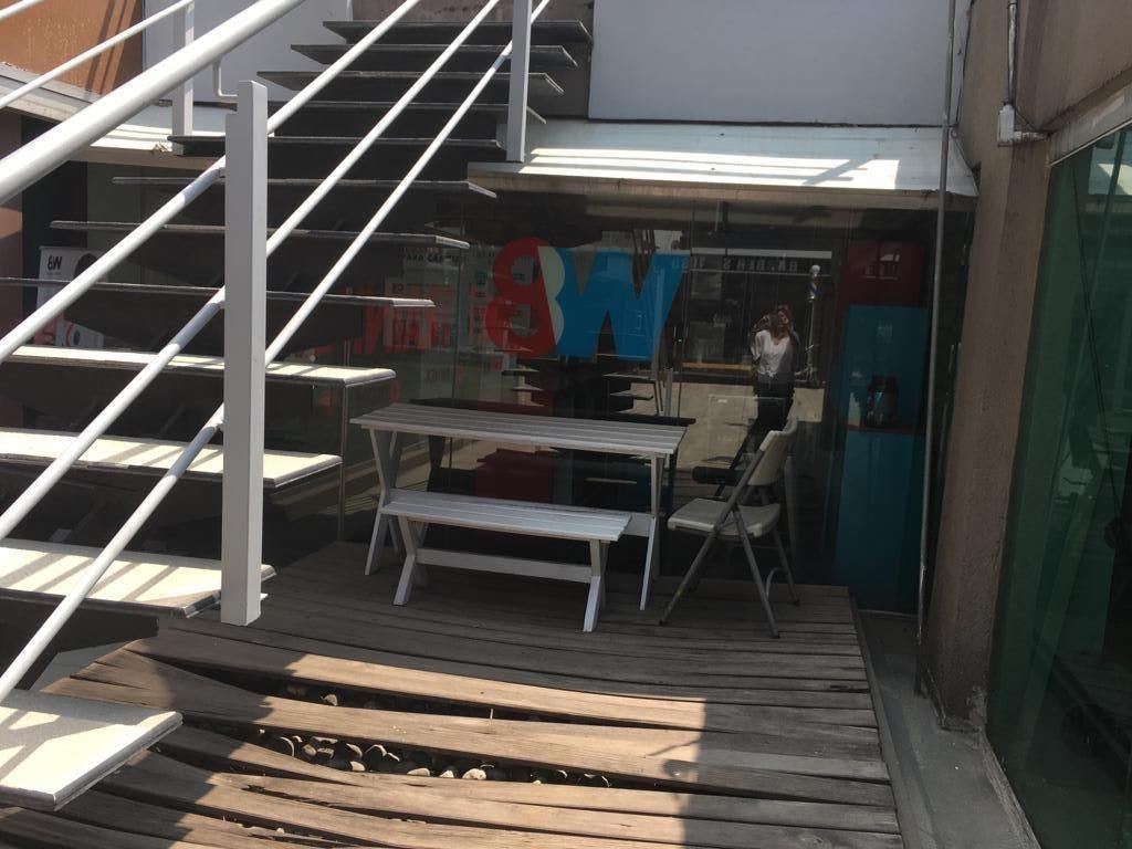 Local Comercial Spot2