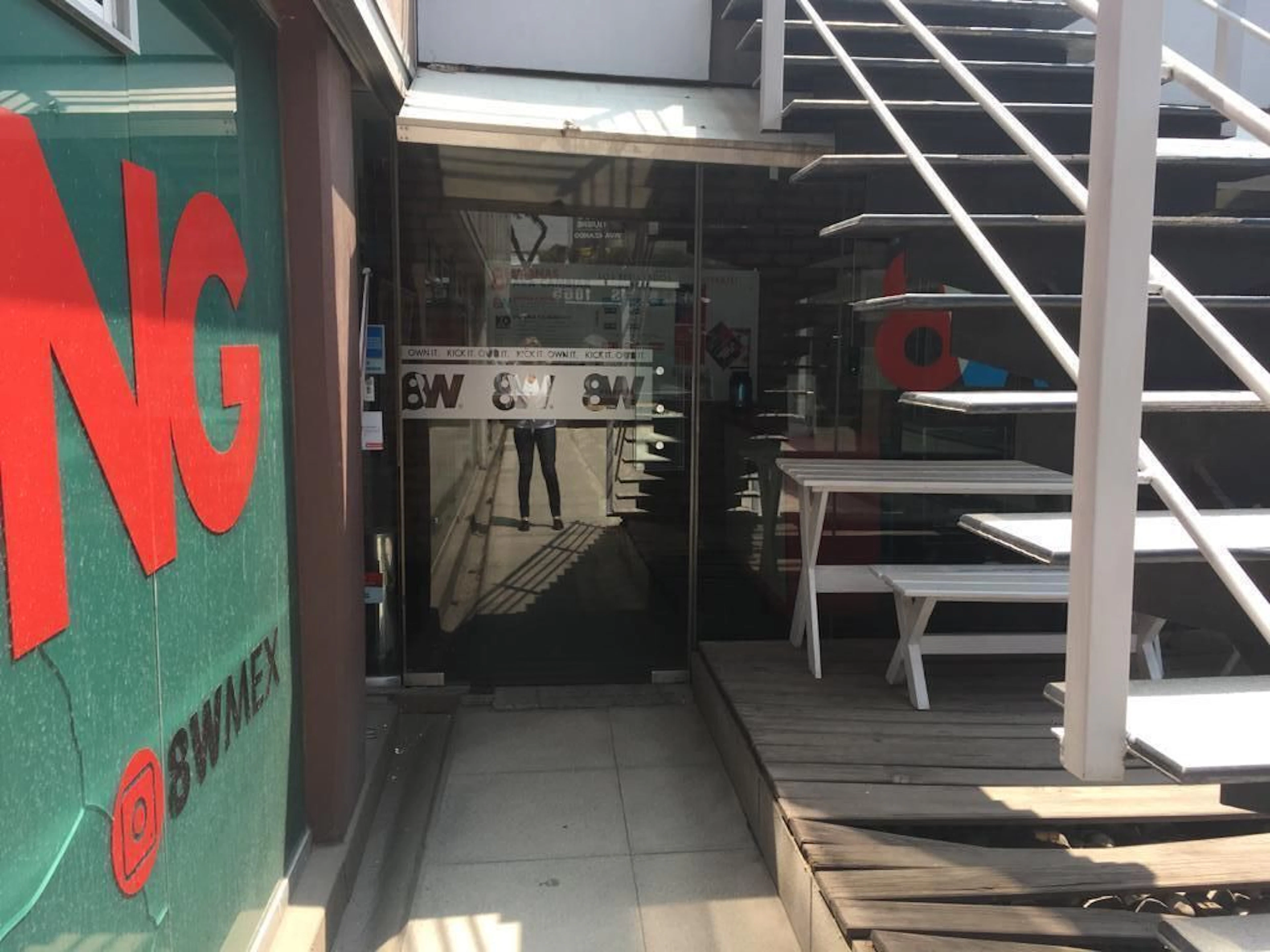 Local Comercial Spot2