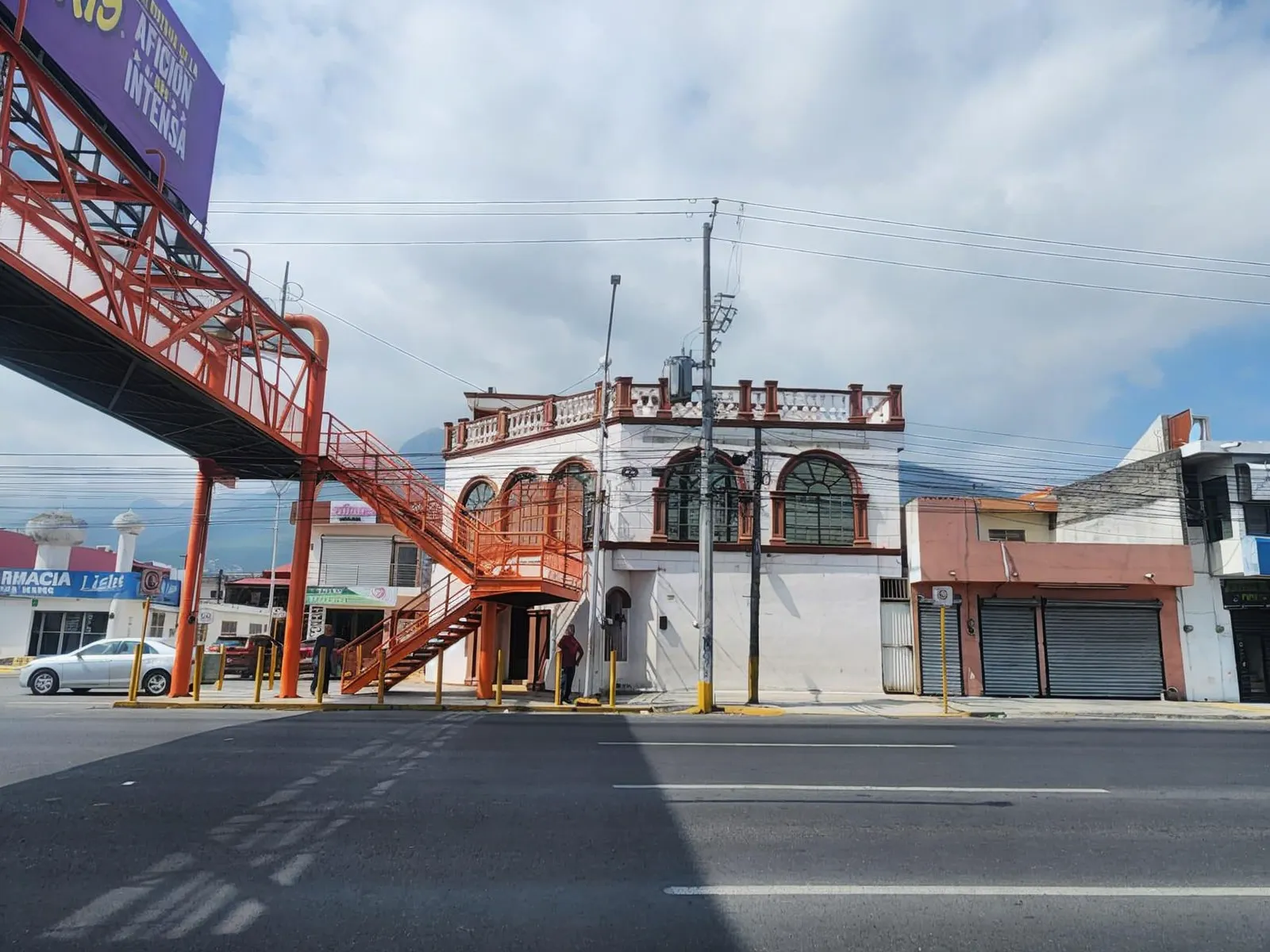 Local Comercial Spot2