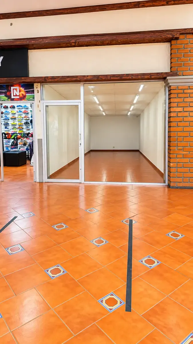 Local Comercial Spot2