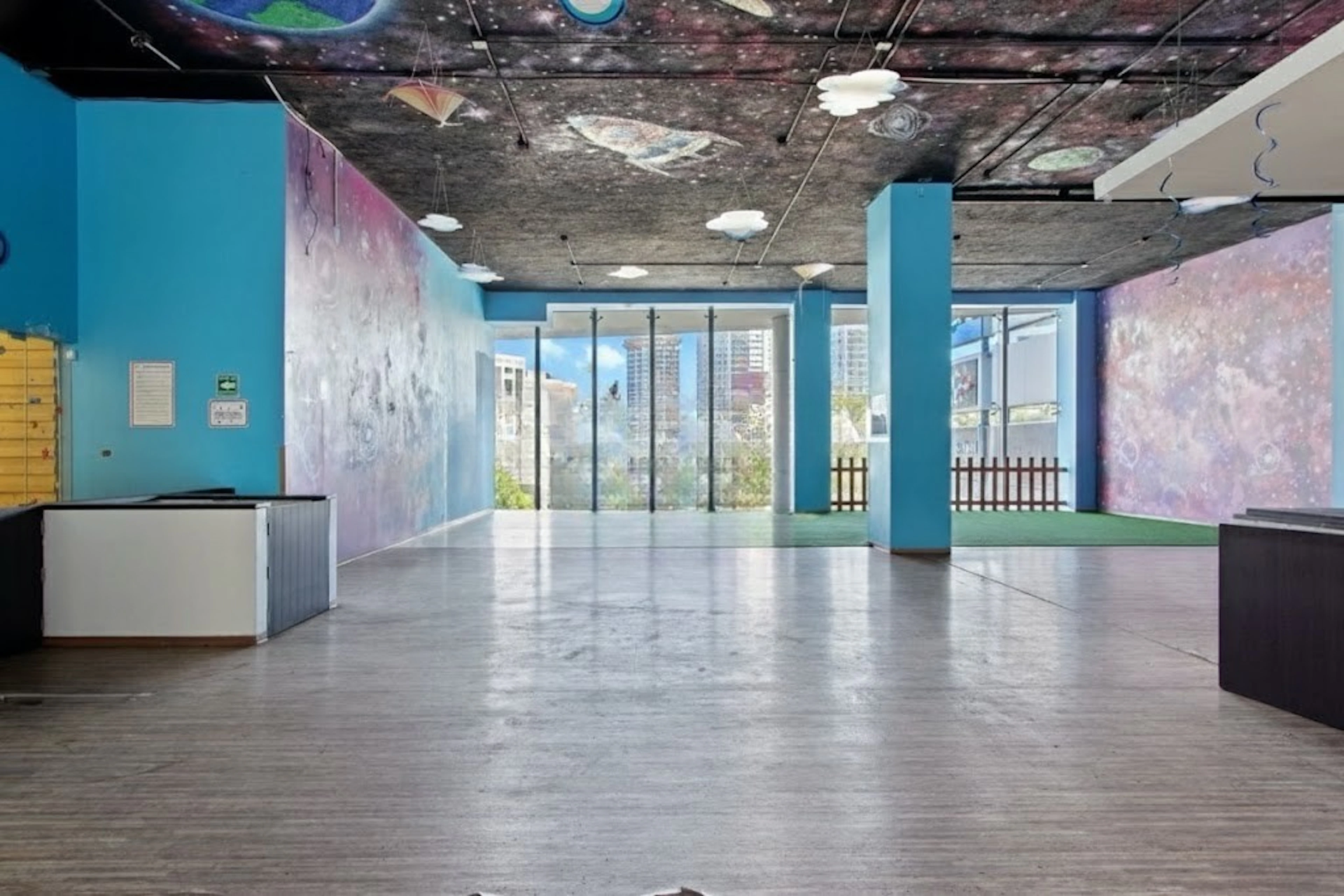 Local Comercial Spot2